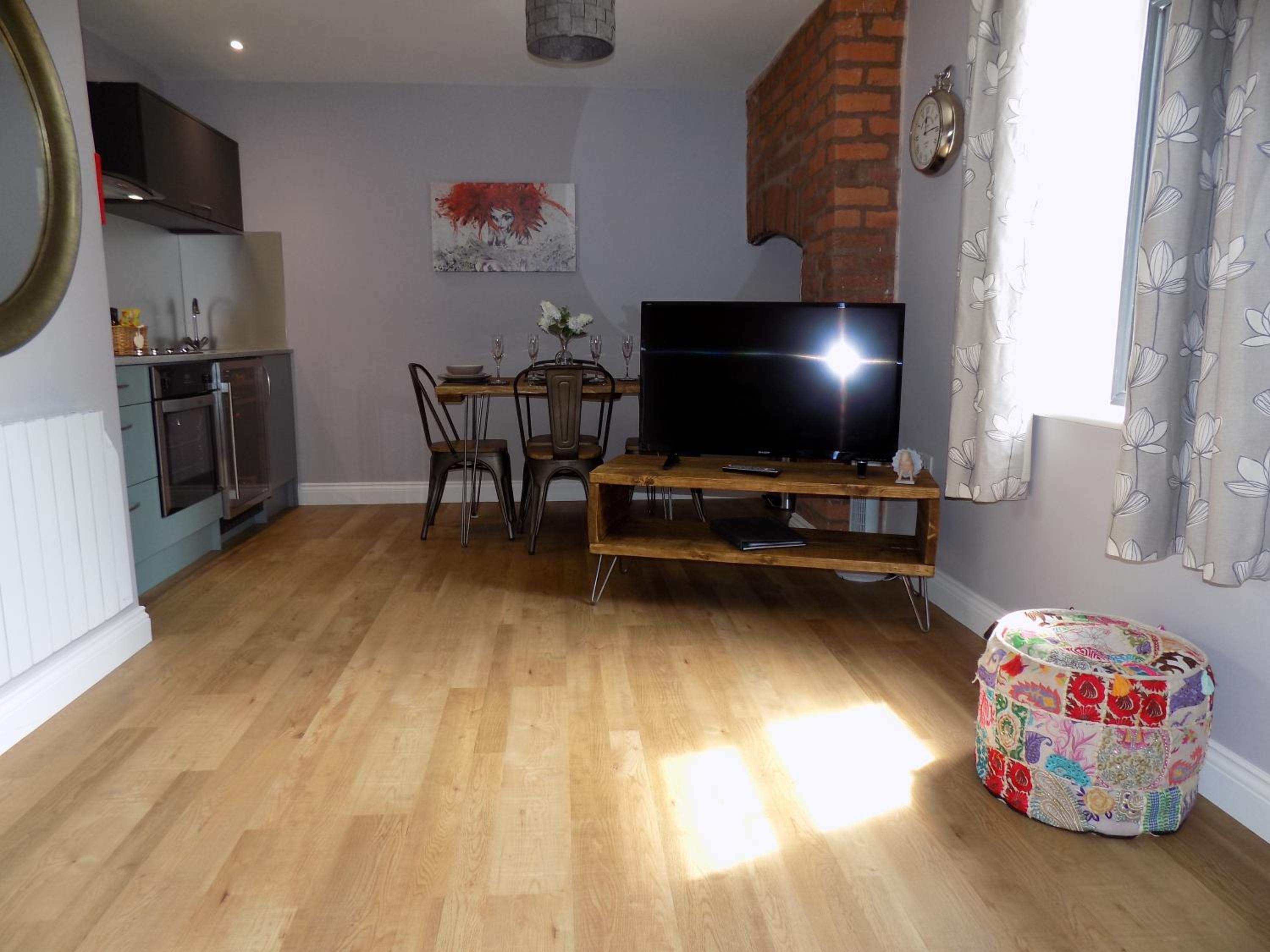 Deluxe One Bedroom Apartment photo 3