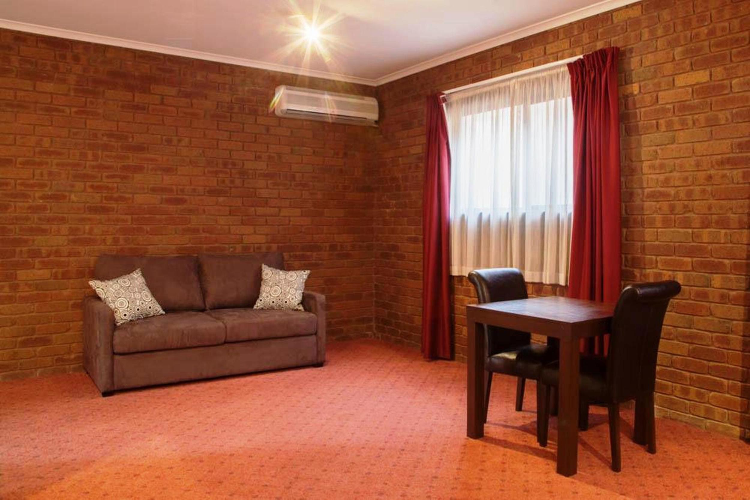 Suite with Spa Bath photo 1