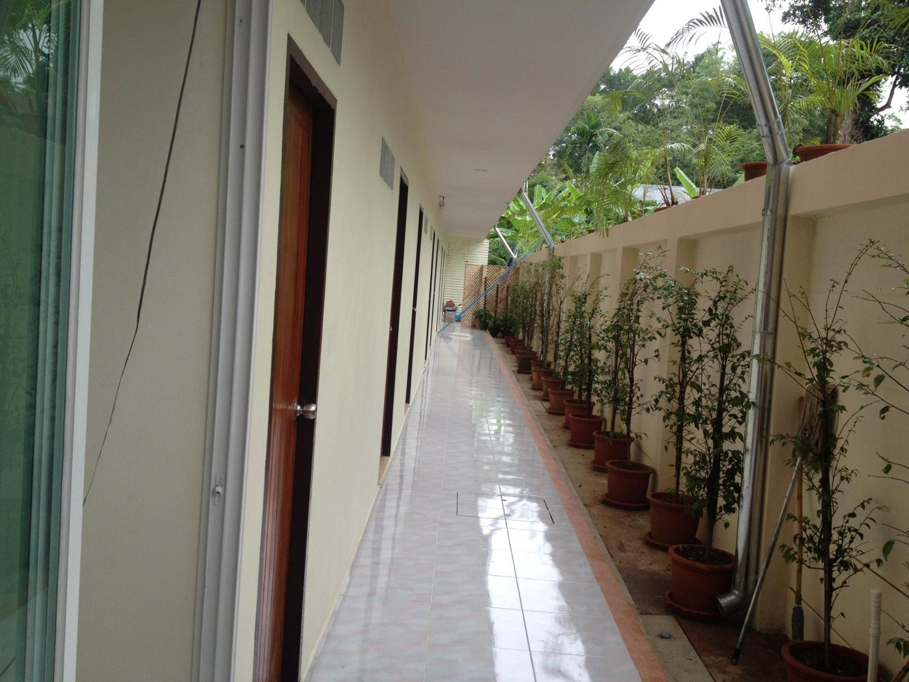 Deluxe Twin Room with Air Conditioning photo 2