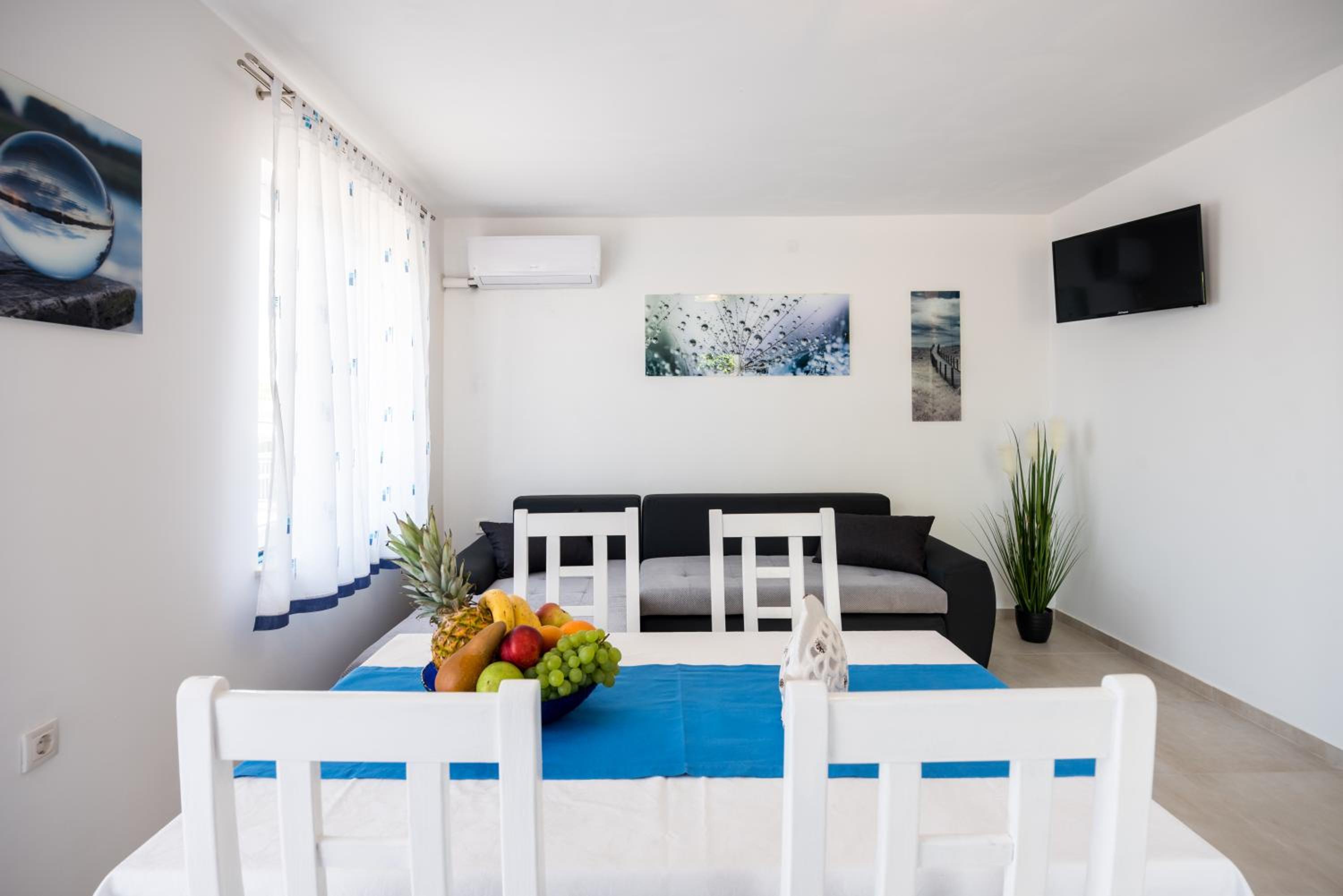 Apartment - Ground Floor photo 2