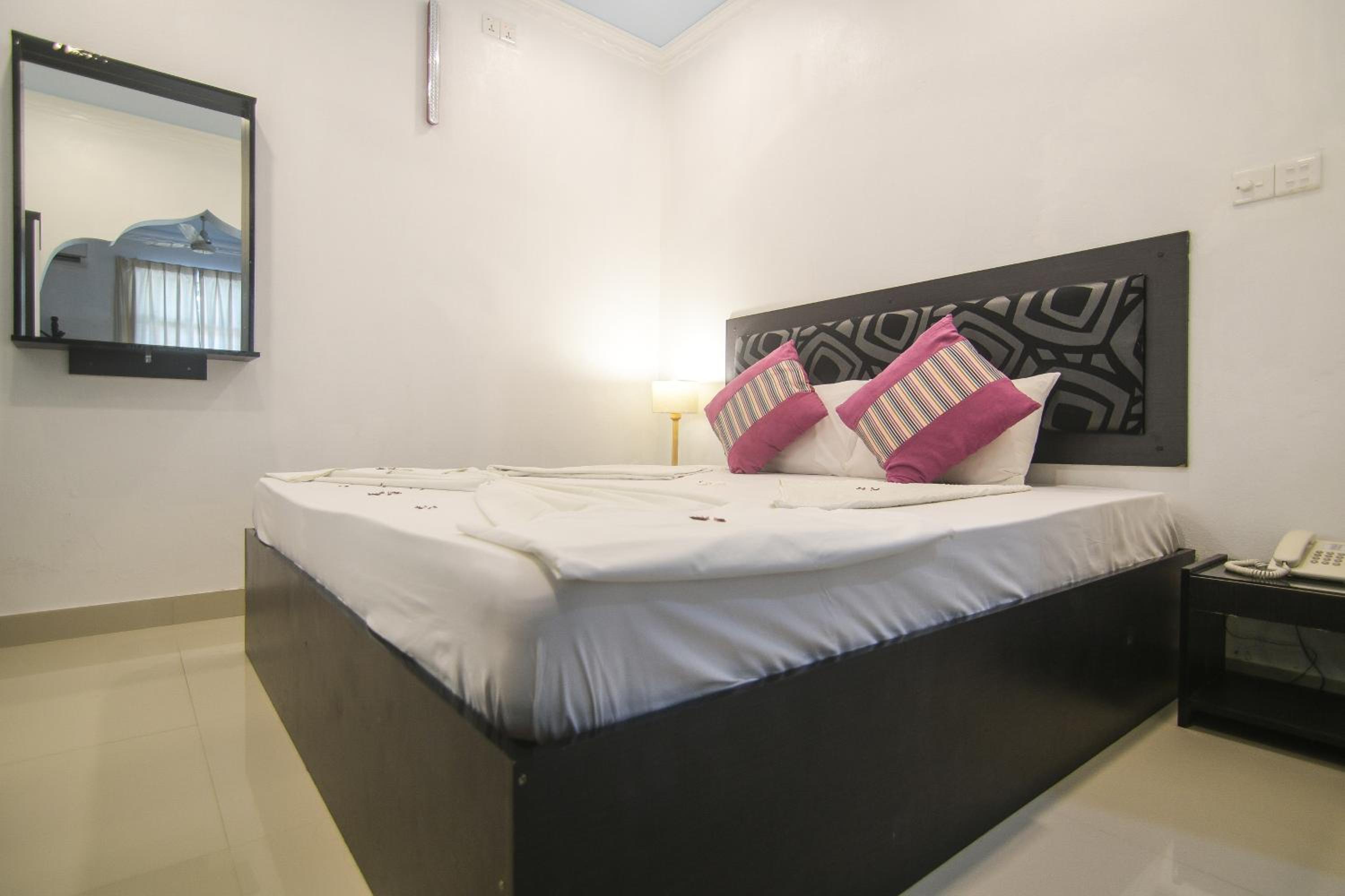 Standard Double or Twin Room photo 3