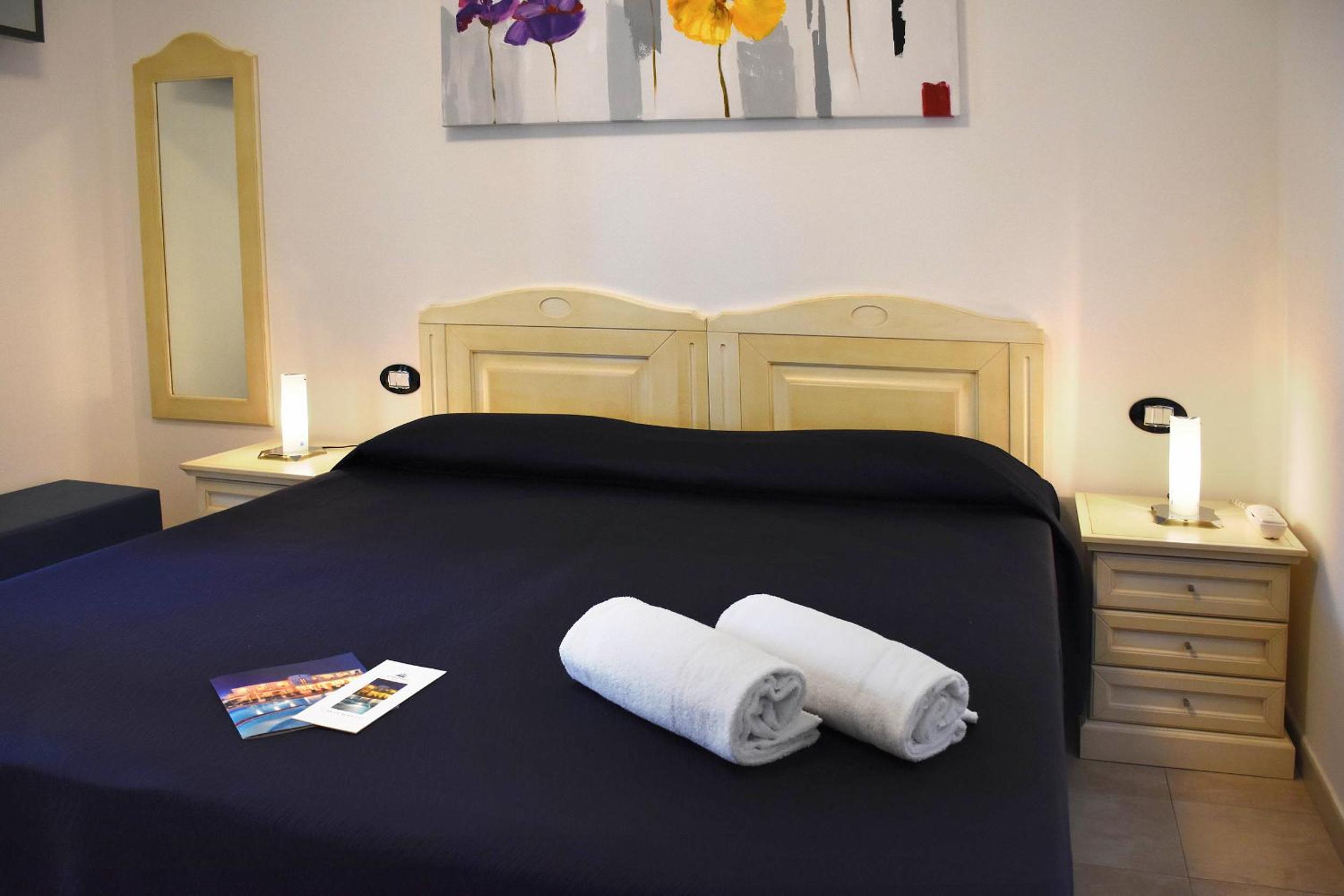 Classic Double Room - Photo 7