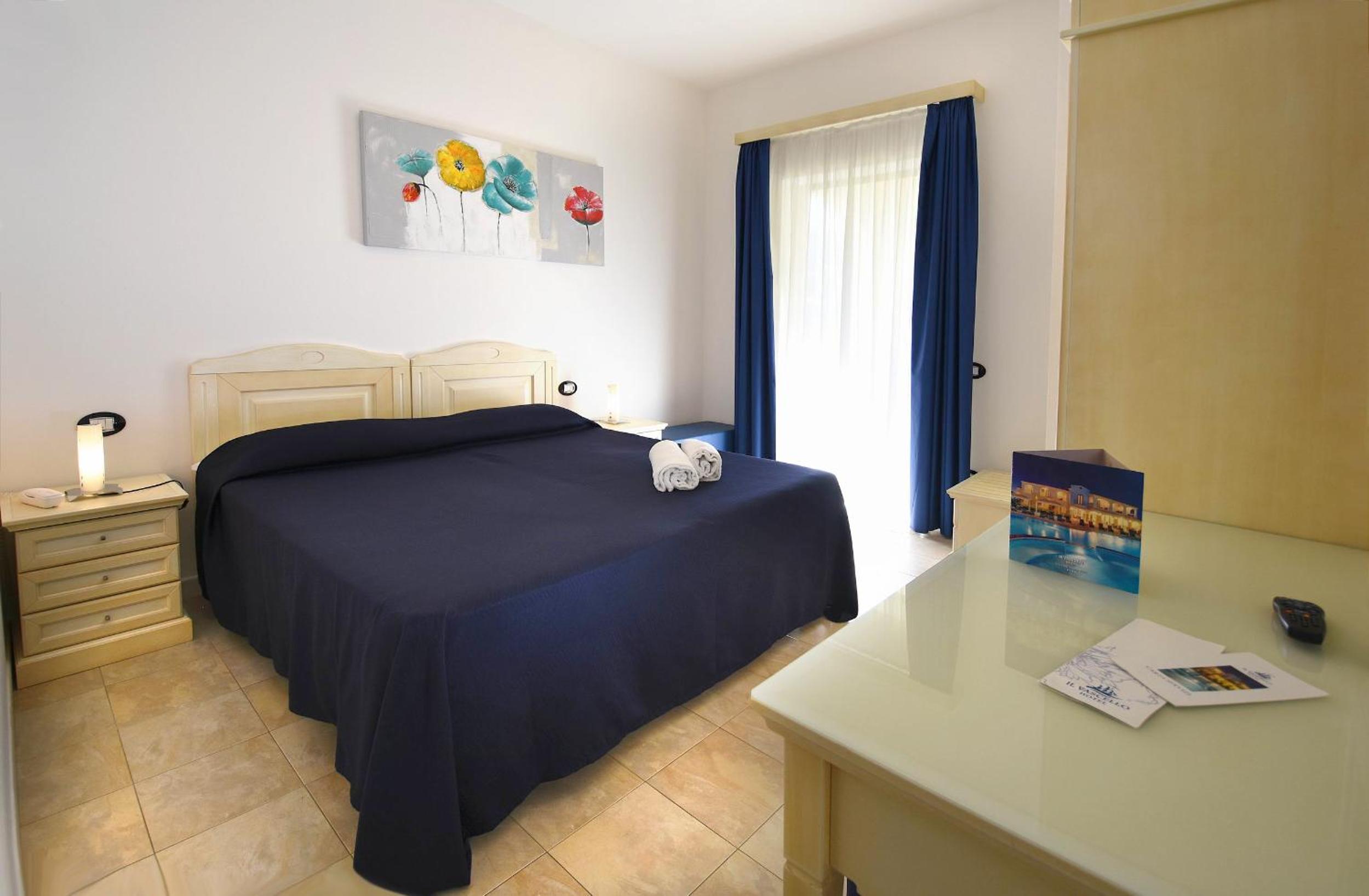 Classic Double Room - Photo 12