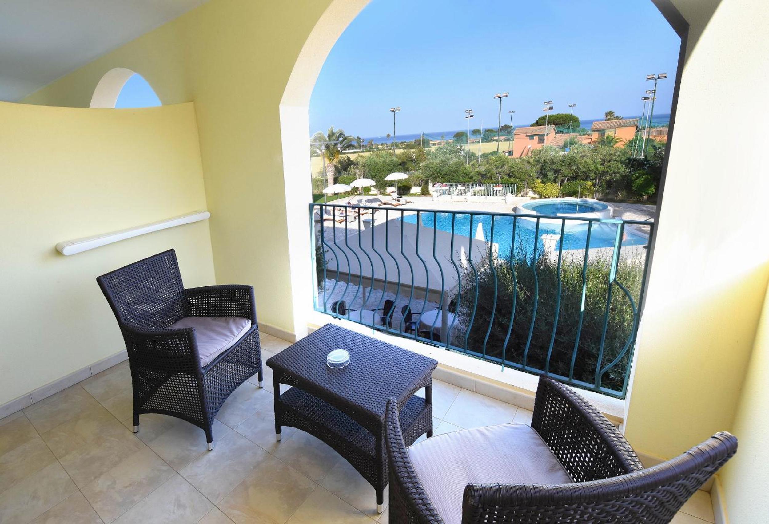 Classic Double Room with Sea View - Photo 6
