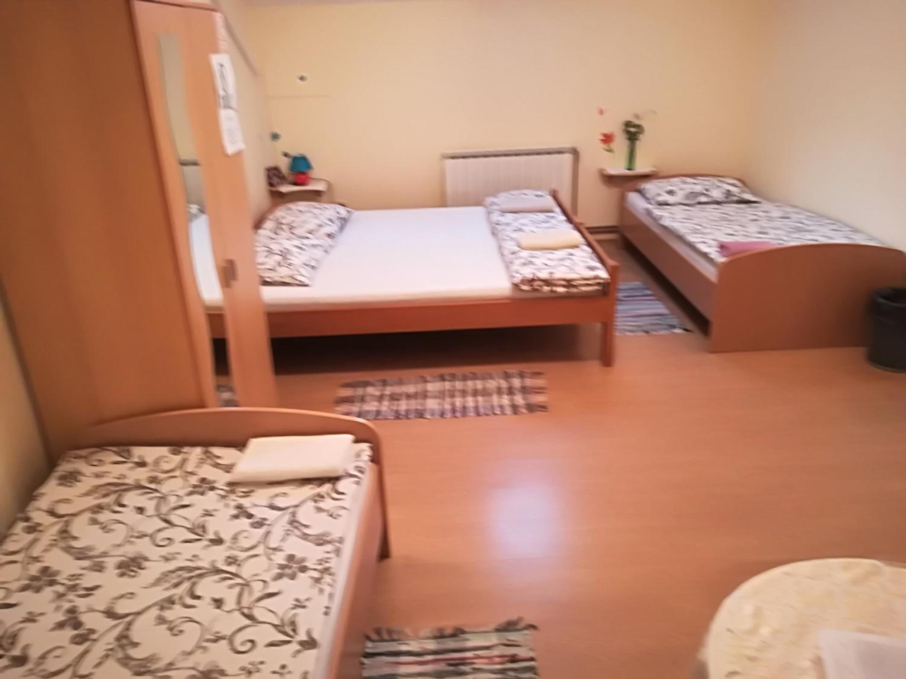 Quadruple Room - Photo 9