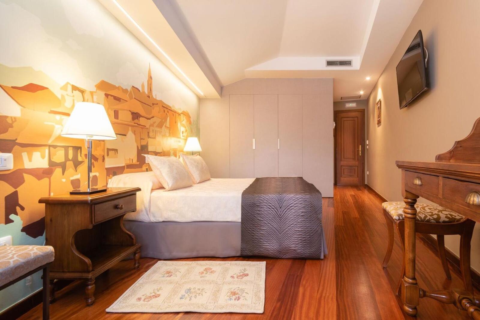 Double or Twin Room photo 3