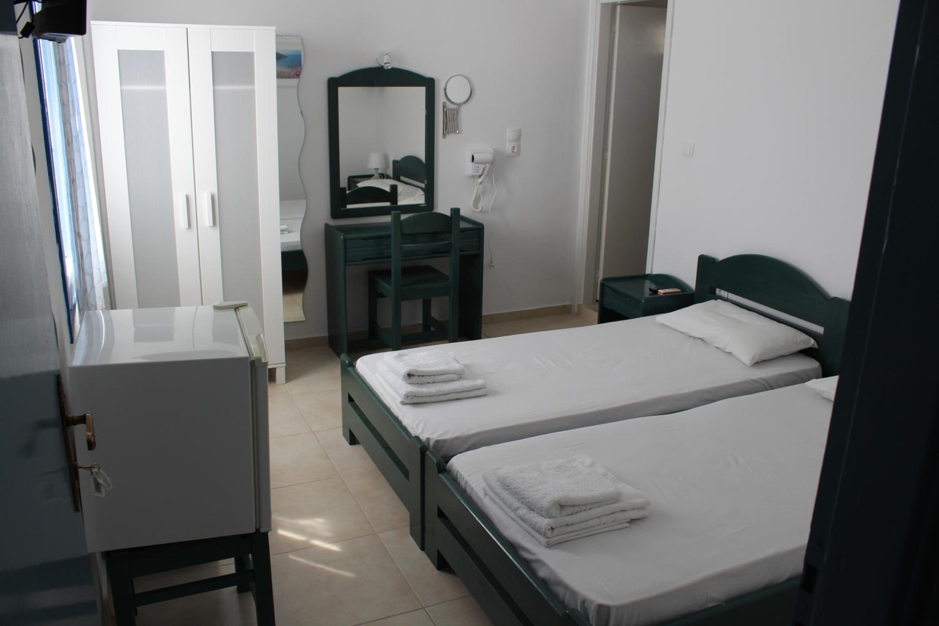 Double Room - Photo 5