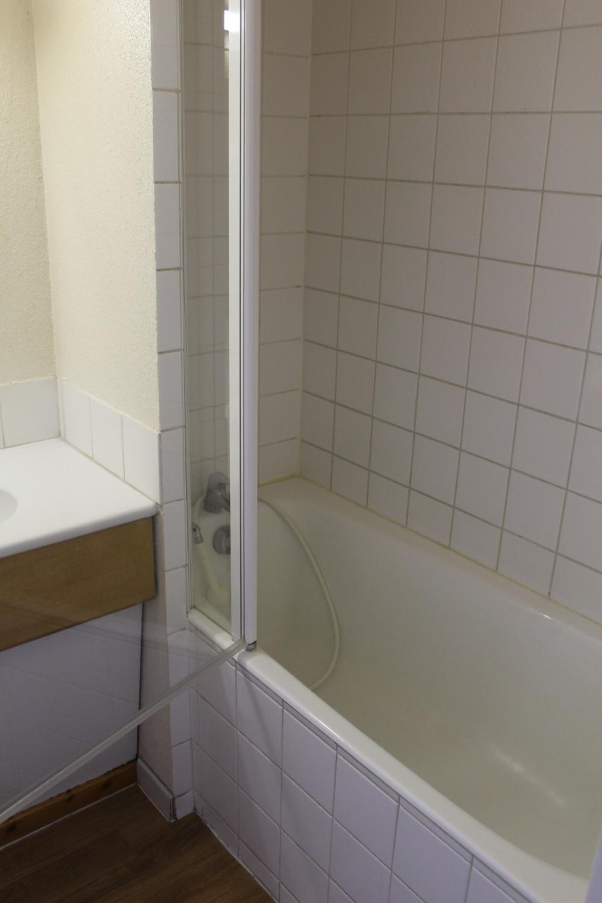 Twin Room - Photo 4