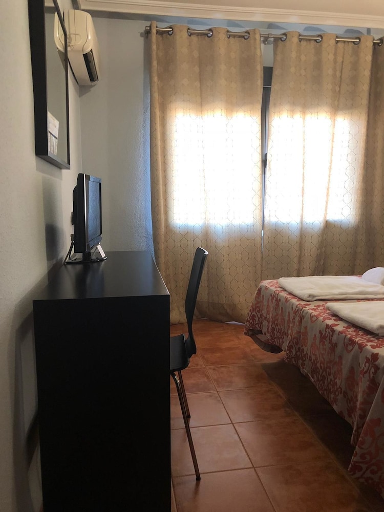 Double Room, 1 Queen Bed photo 2