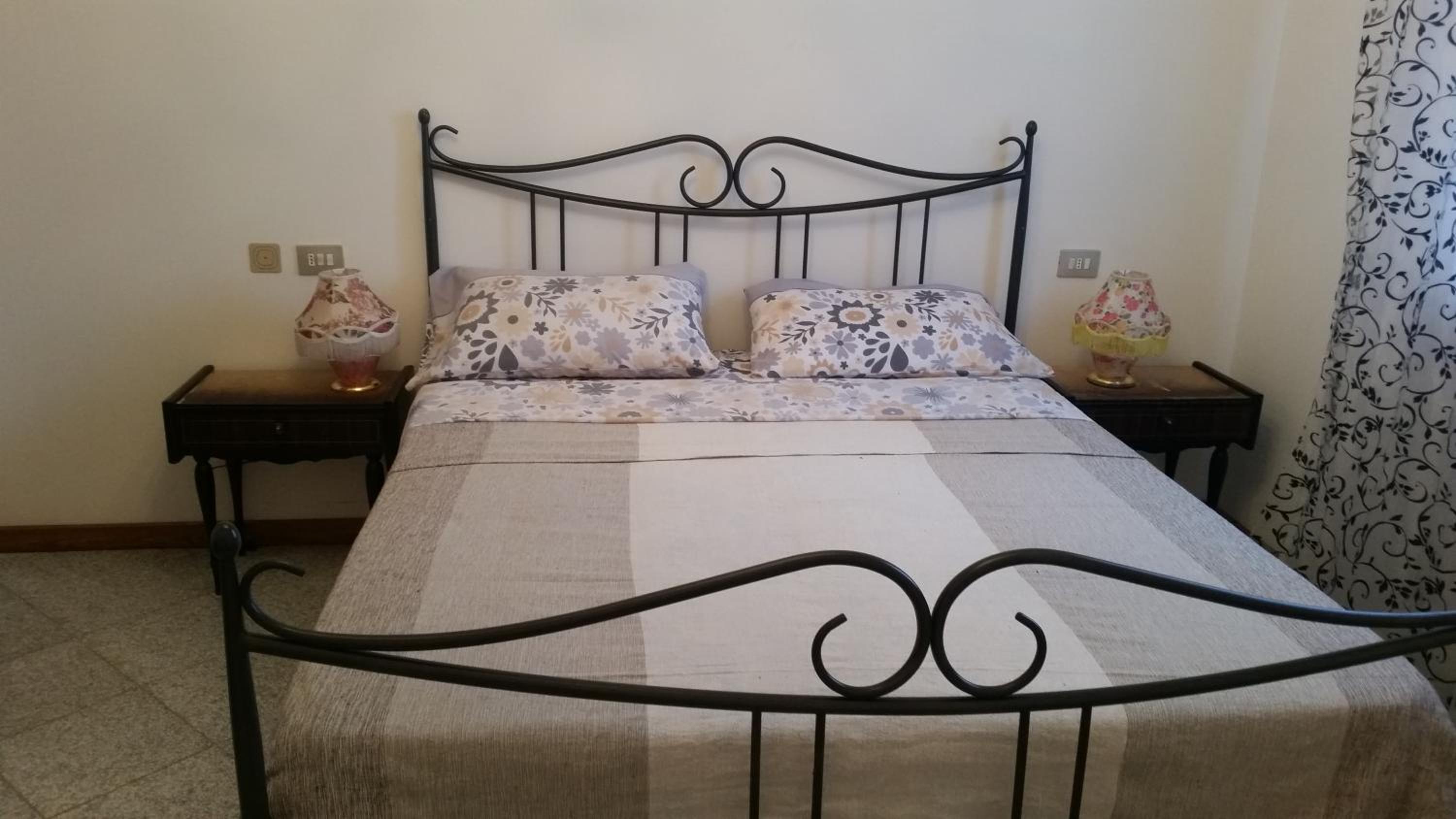 Double Room With Shared Bathroom photo 1