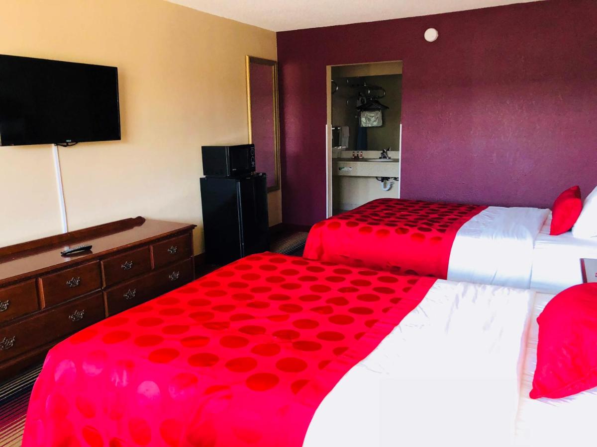 Double Room with Two Double Beds - Non-Smoking photo 2