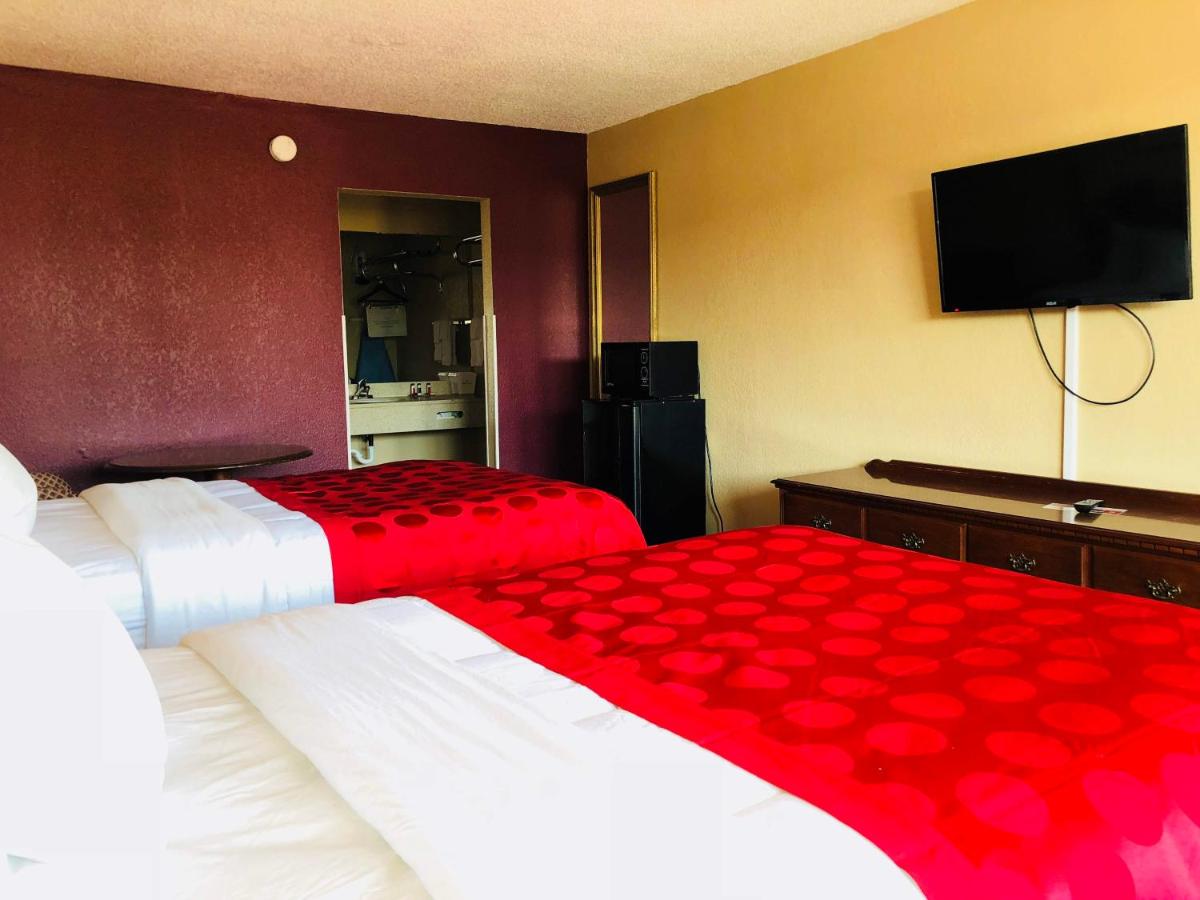 Double Room with Two Double Beds - Non-Smoking photo 3