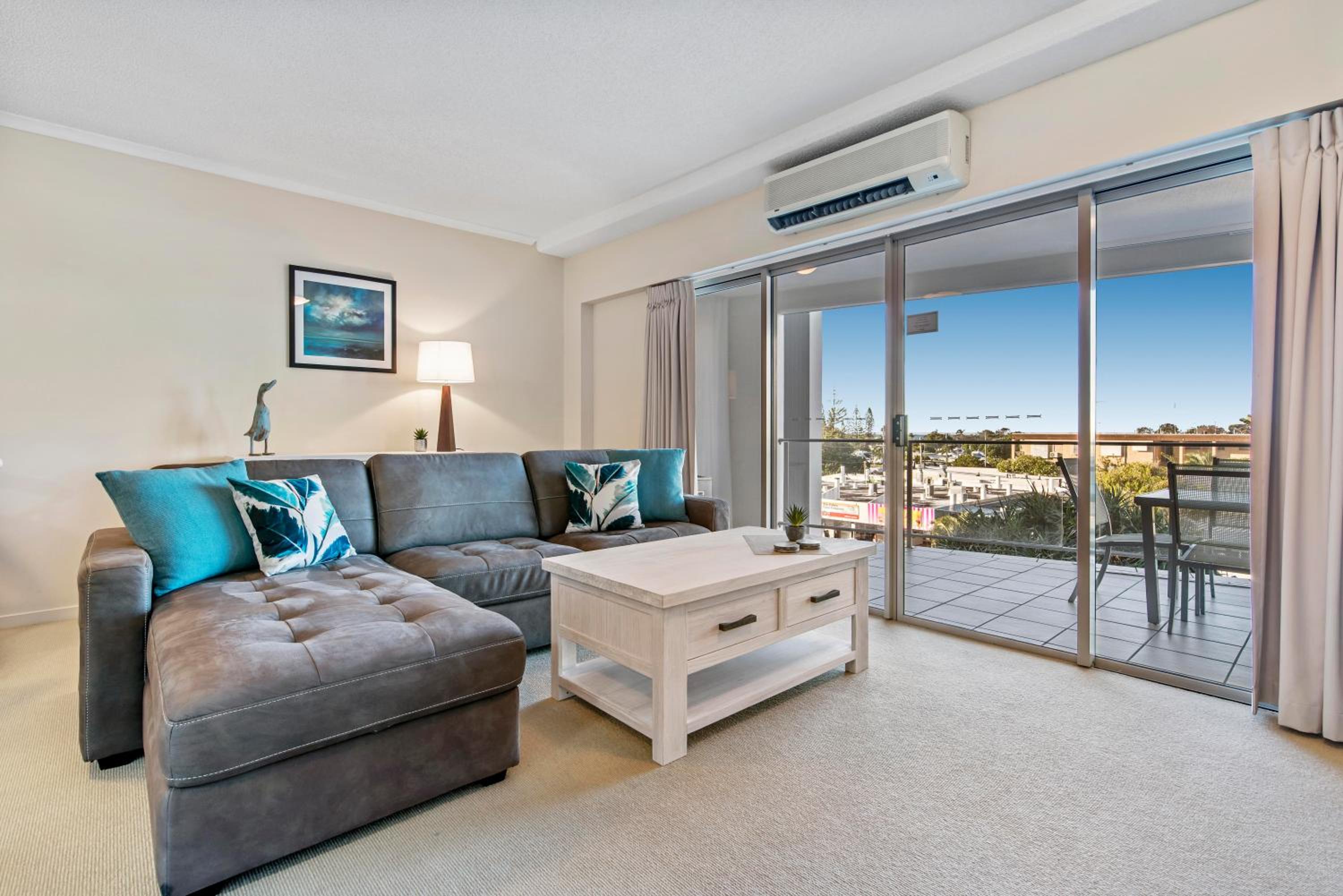 One-Bedroom Apartment with Balcony - Level 2 photo 3
