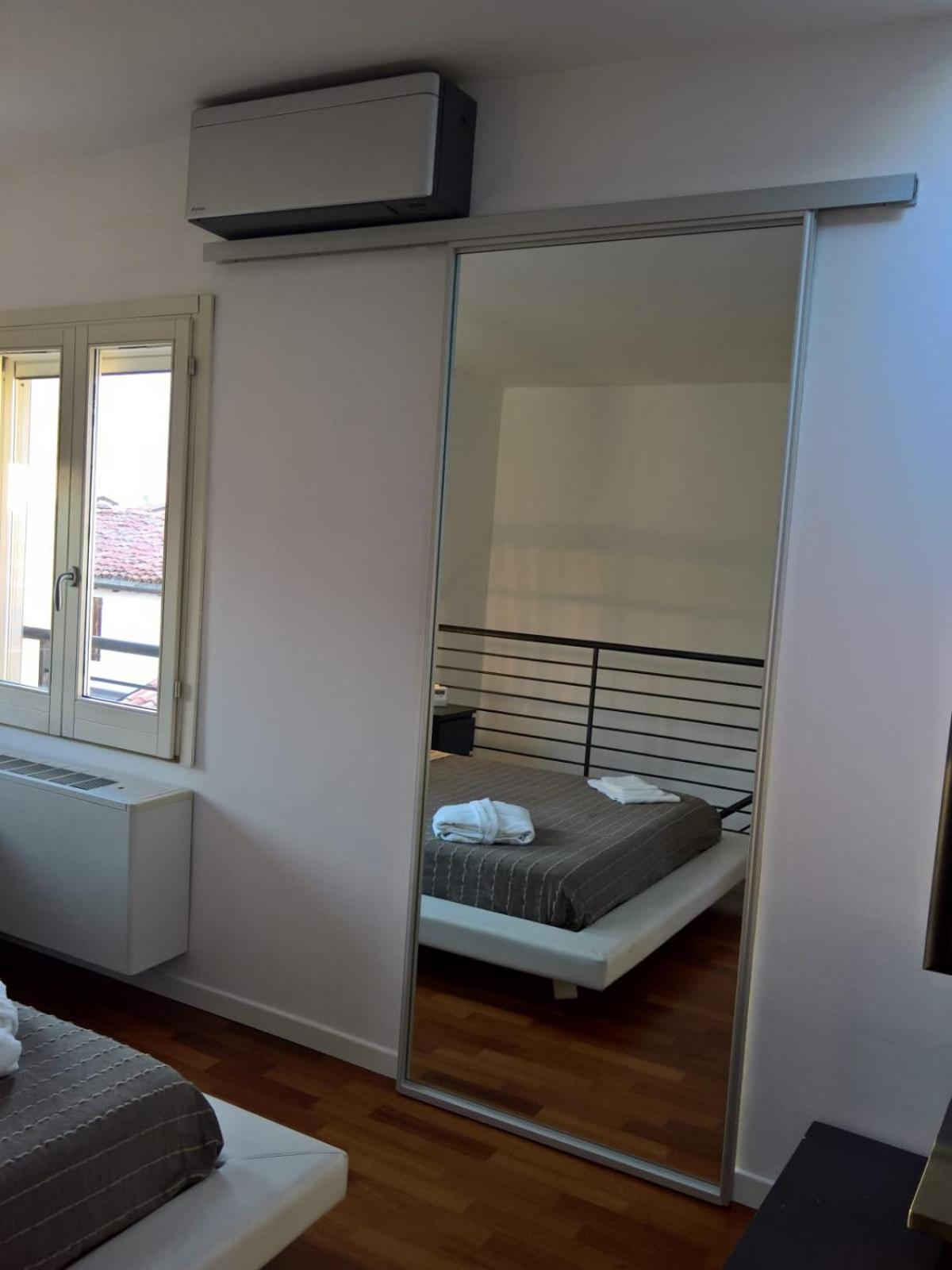 Penthouse Apartment - Photo 5