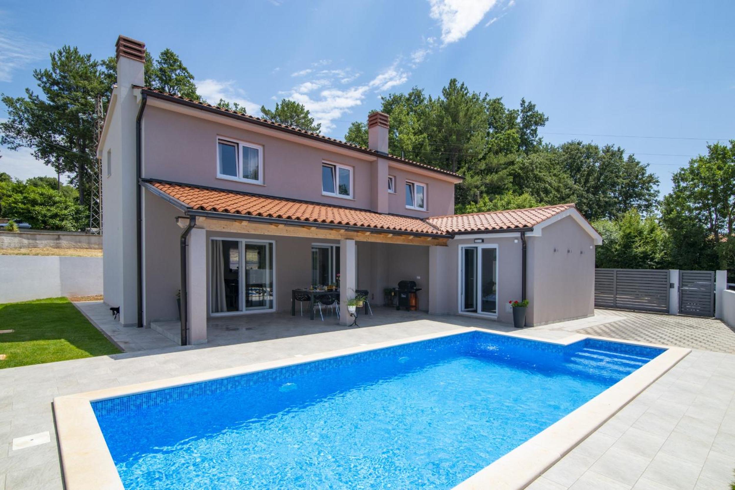 Villa photo 3
