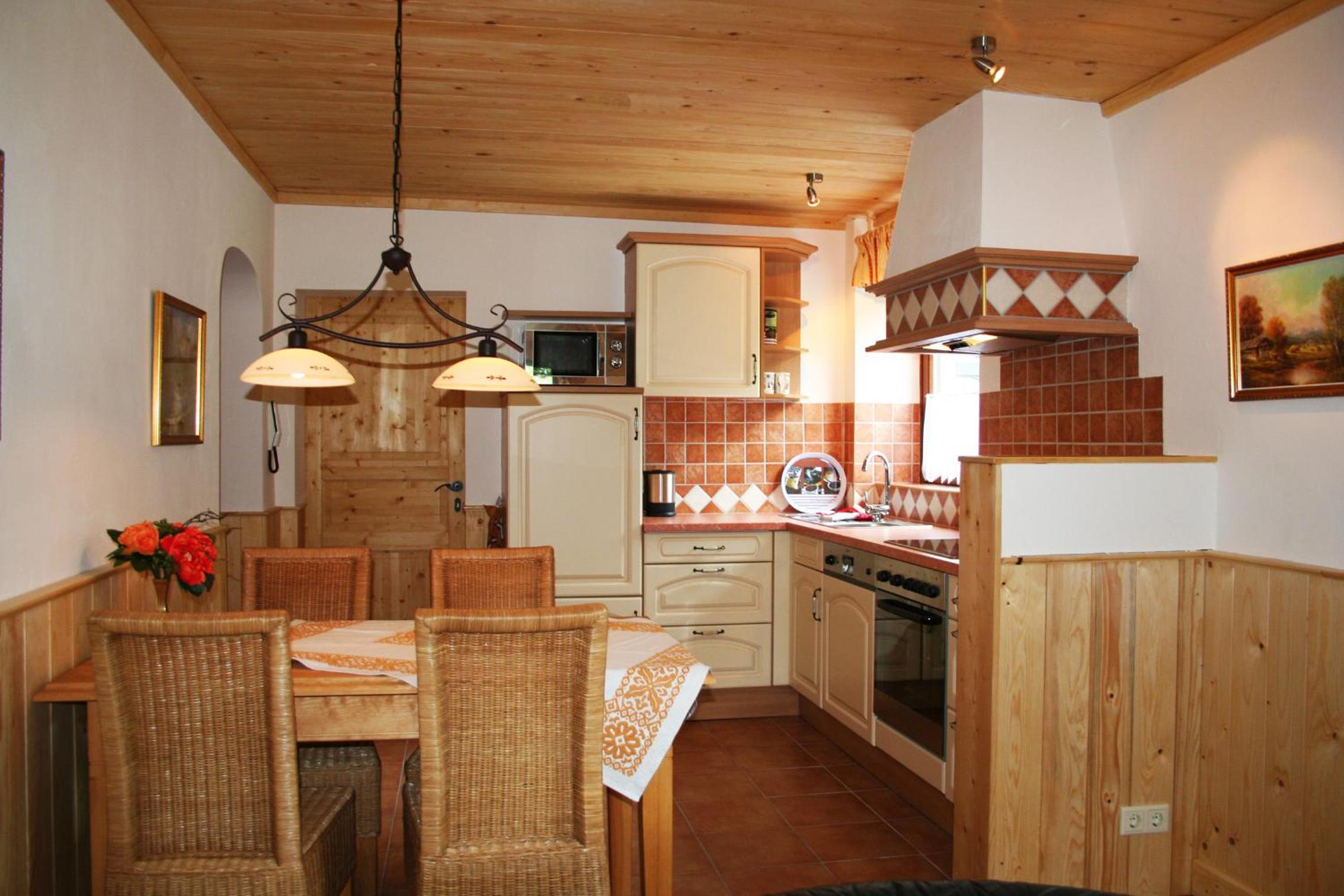 Luxury Two-Bedroom Apartment with Balcony - Photo 3