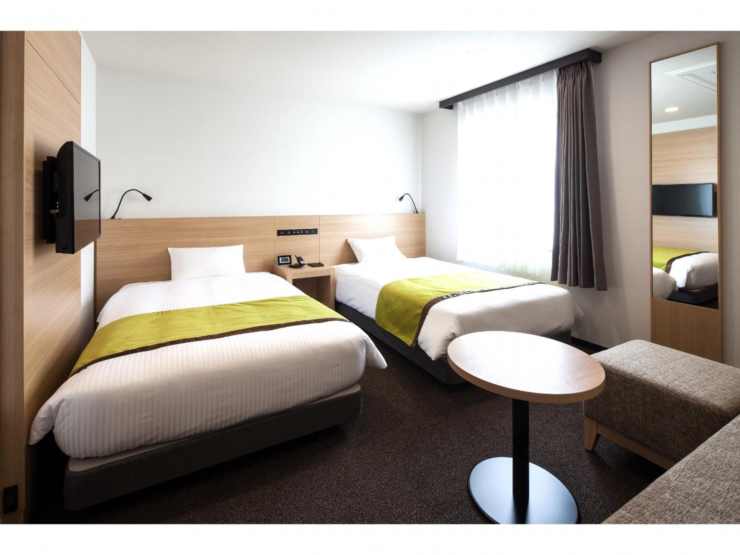 Twin Room - Non-Smoking photo 3