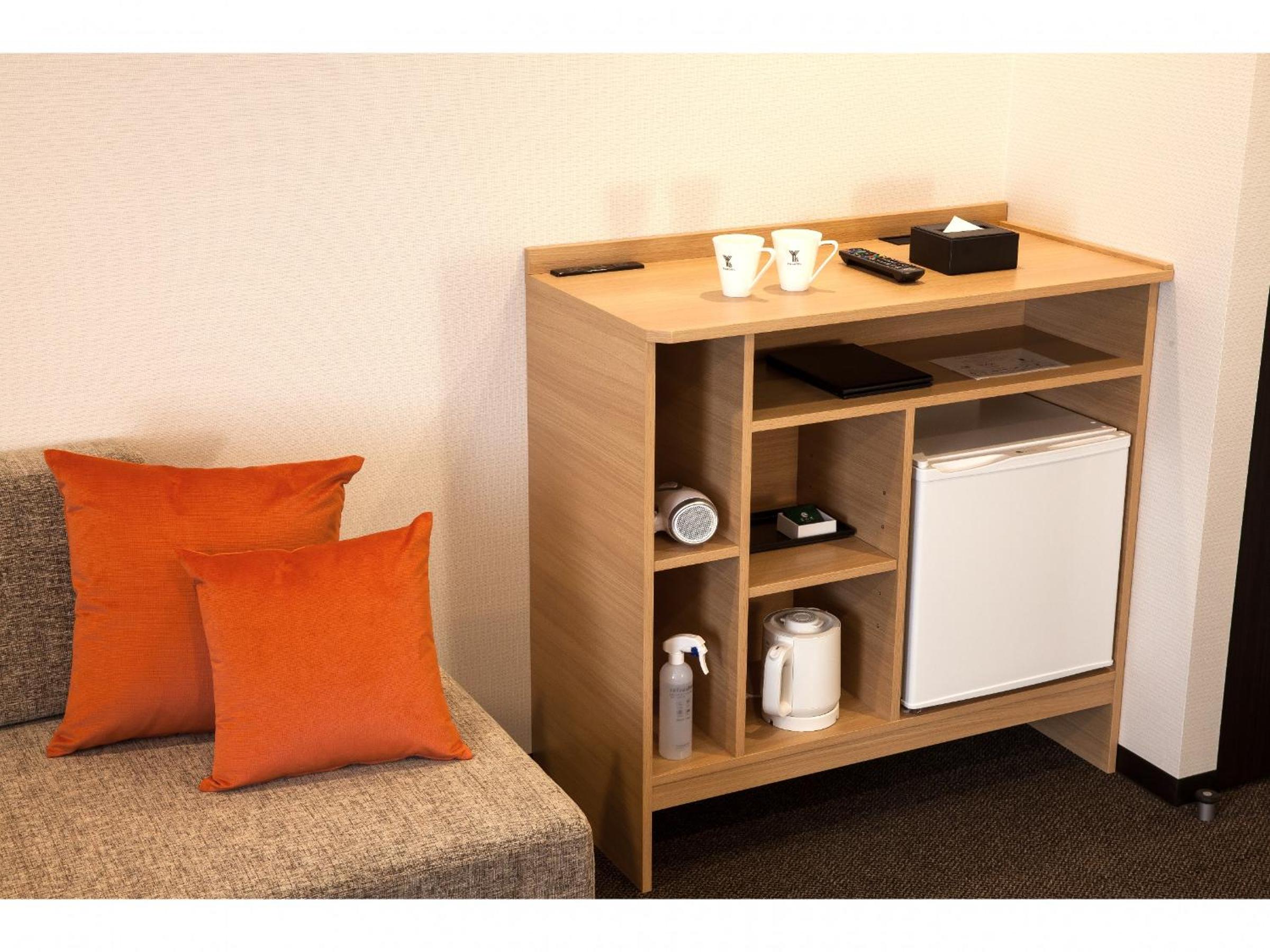 Twin Room - Non-Smoking photo 2