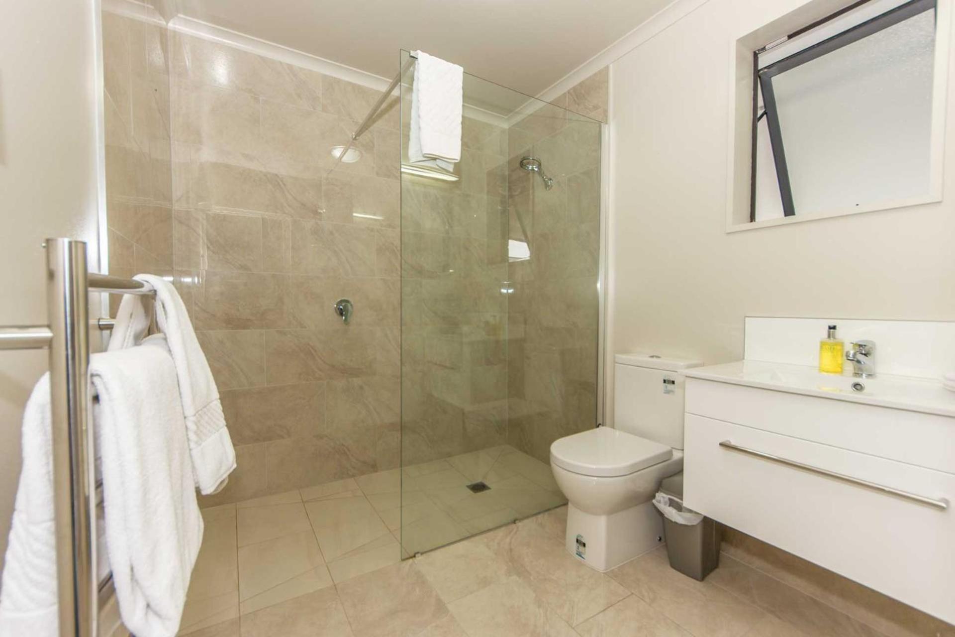 Two-Bedroom Apartment - Photo 20