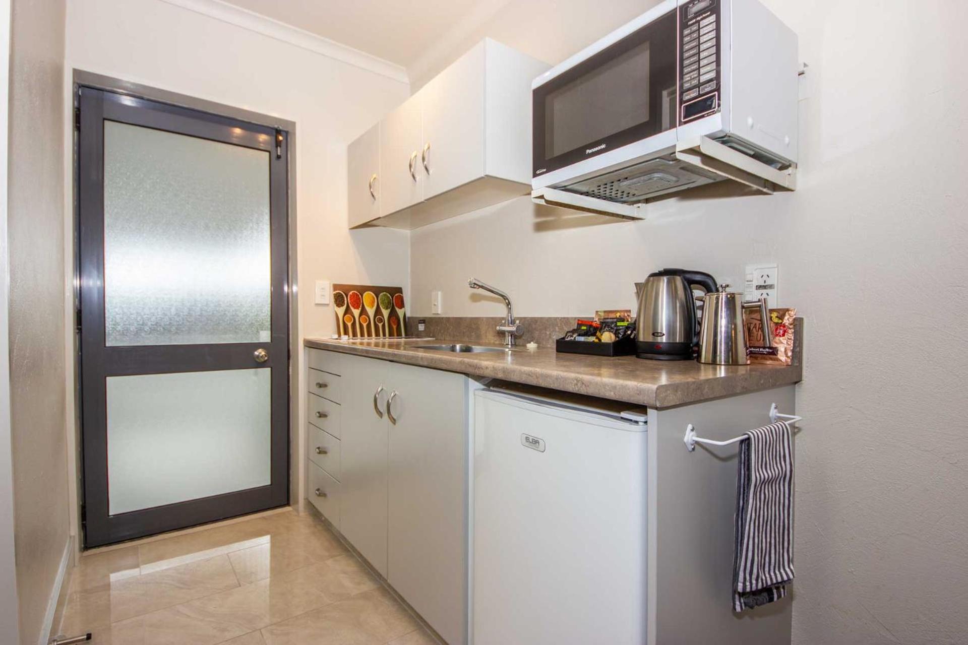 Two-Bedroom Apartment - Photo 7
