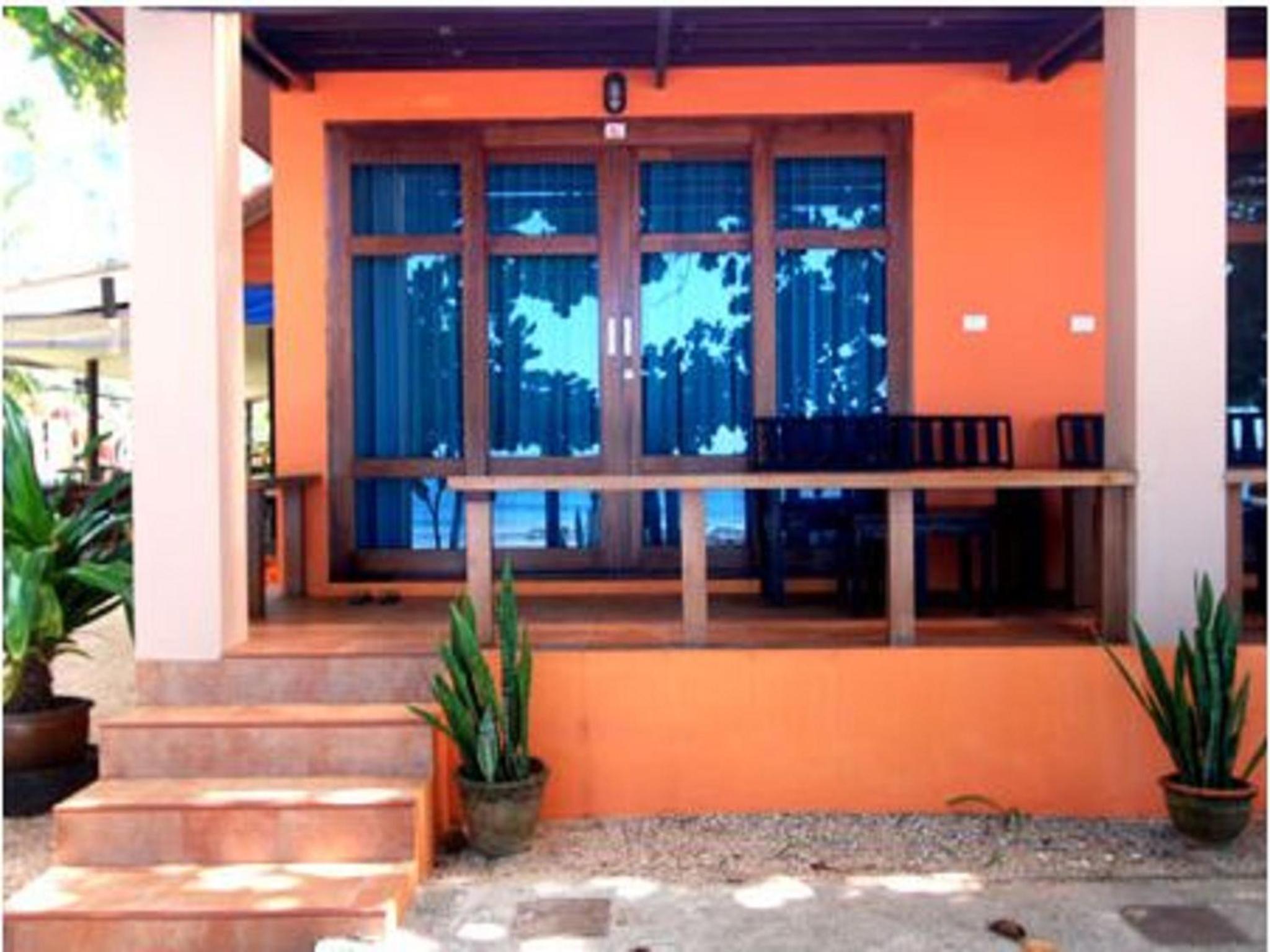 Bungalow with Sea View photo 2