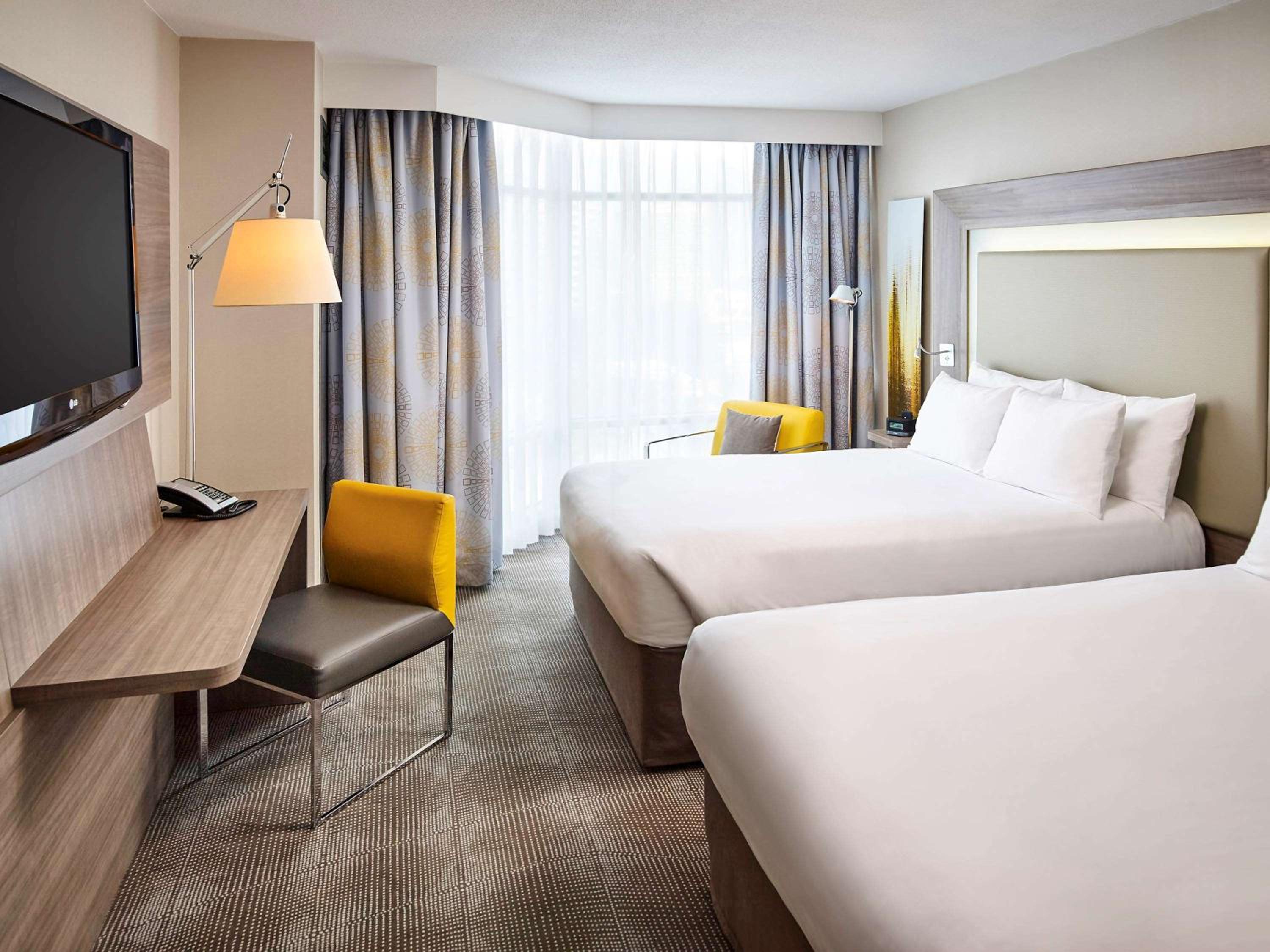 Executive Double Room with Two Double Beds - Photo 6