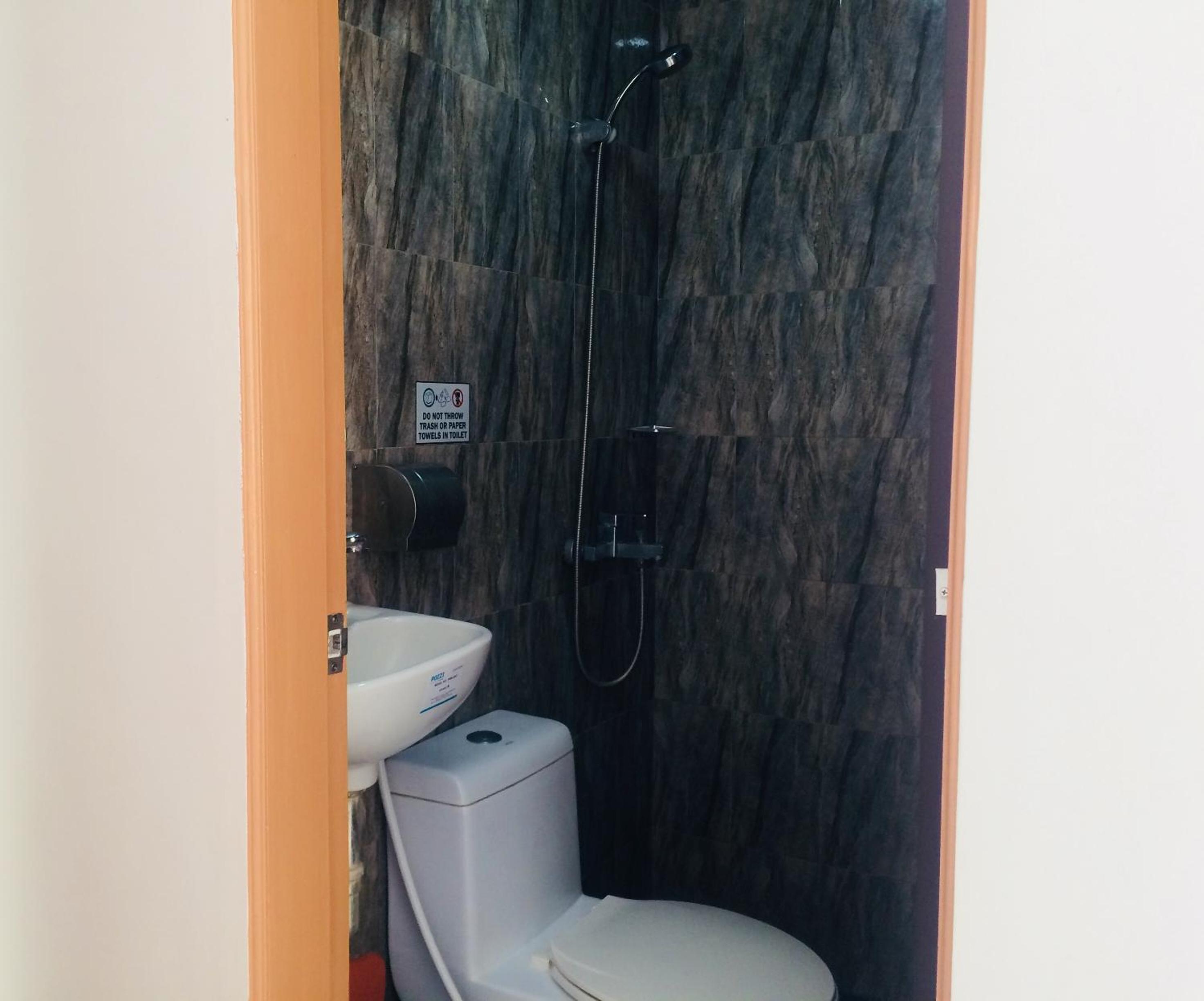 Quadruple Room with Sea View - Photo 4