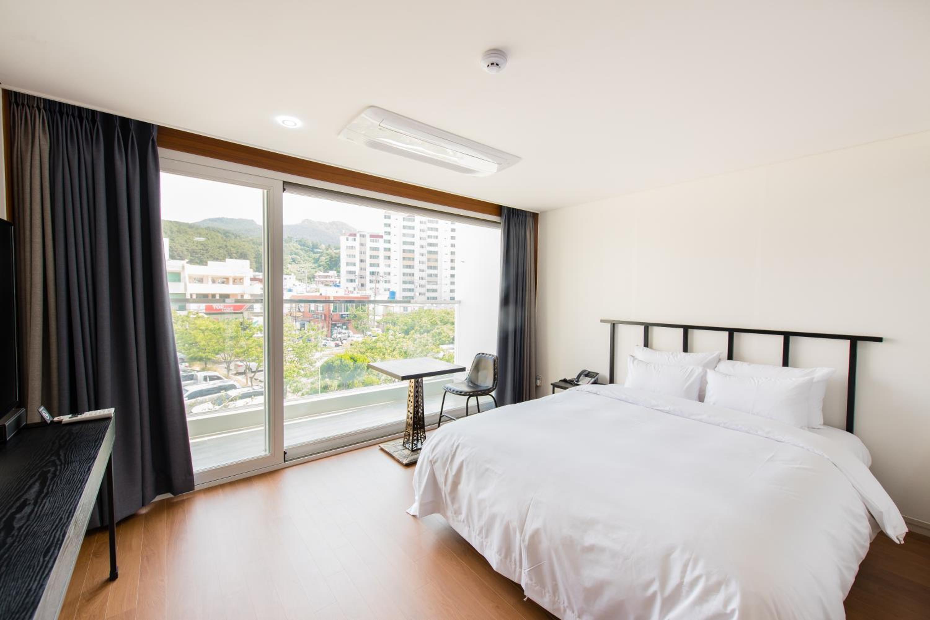 Standard Double Room - Photo 5