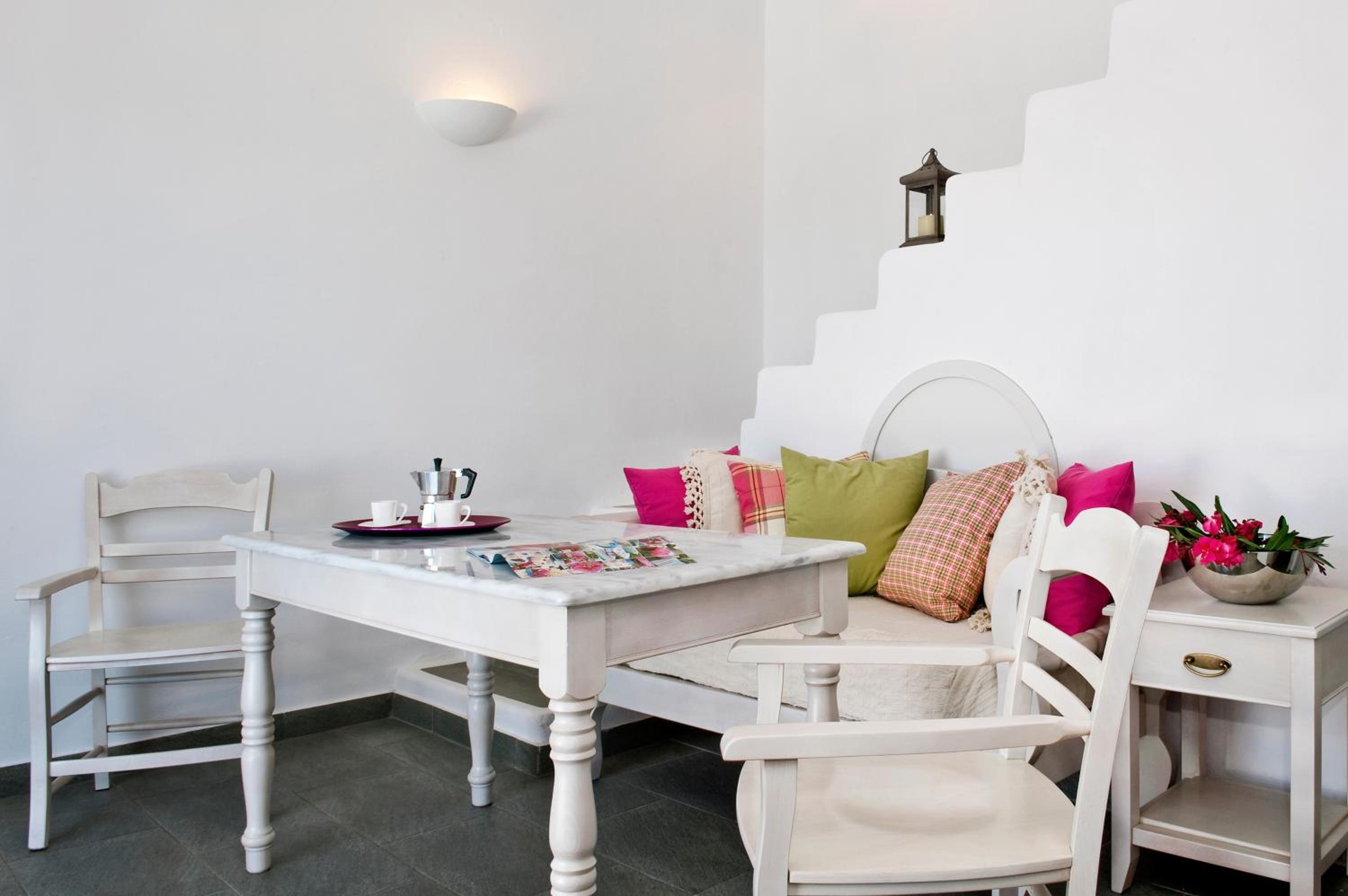 Two Bedroom Apartment Partially Caldera View (4 guests) - Photo 5