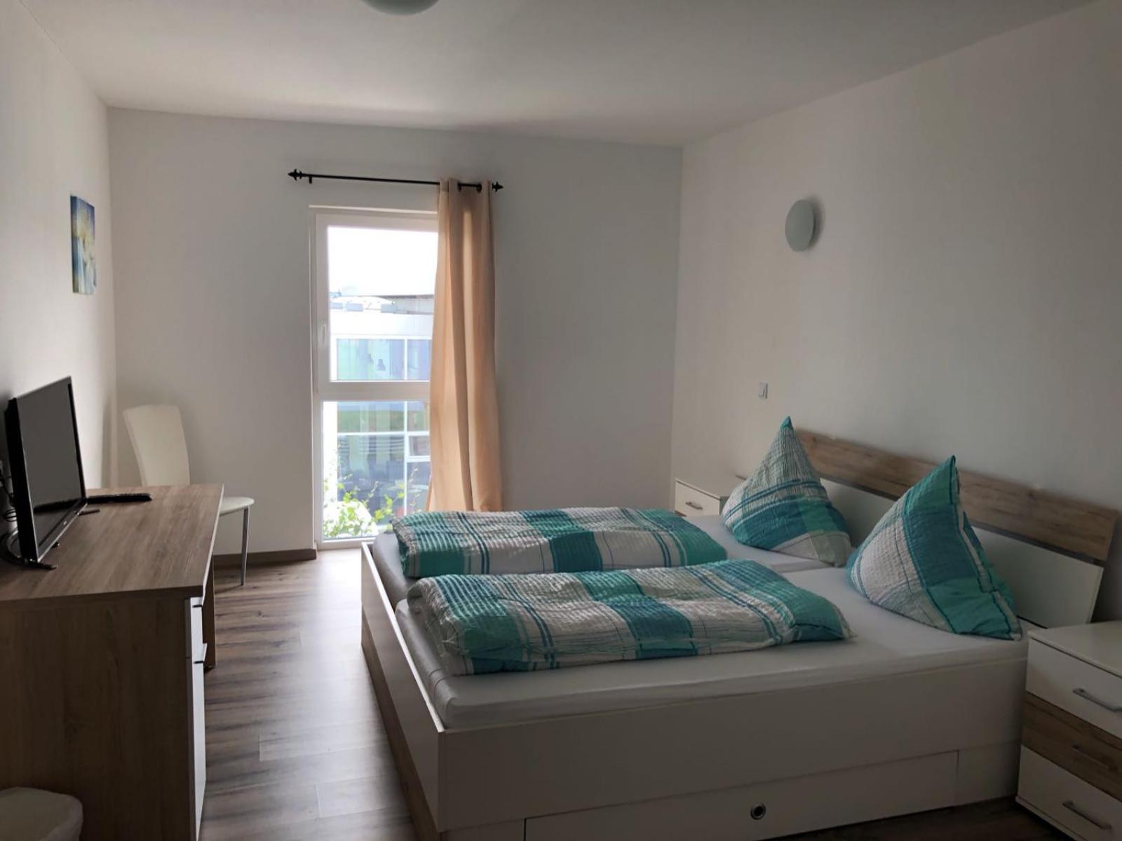 Double Room with Private Bathroom - Photo 23