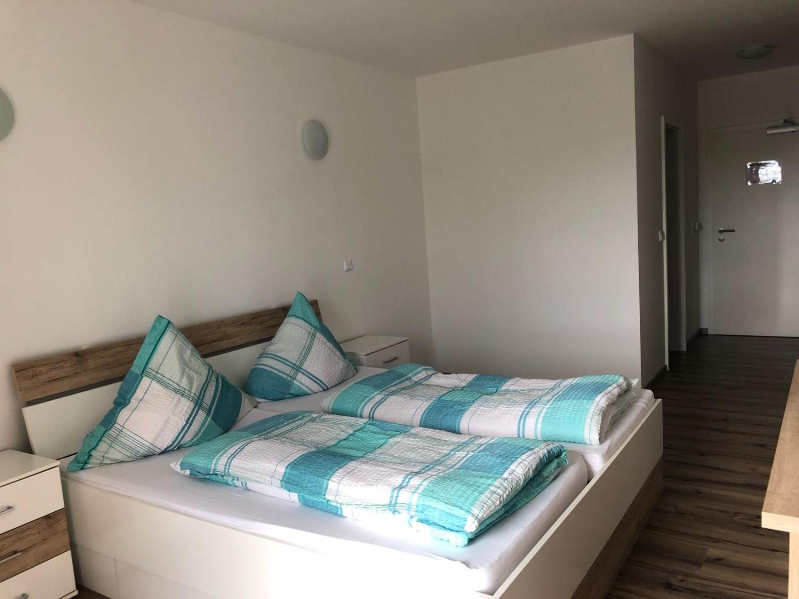 Double Room with Private Bathroom - Photo 21
