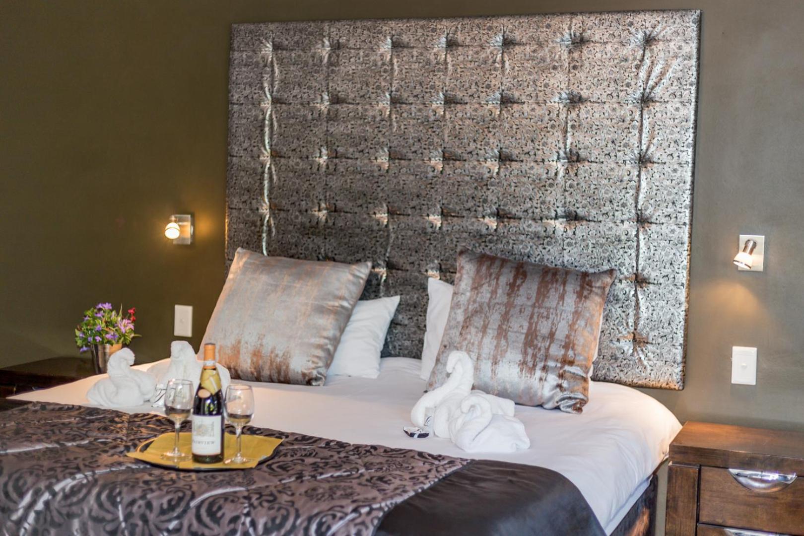 Double Room with Private Bathroom photo 1