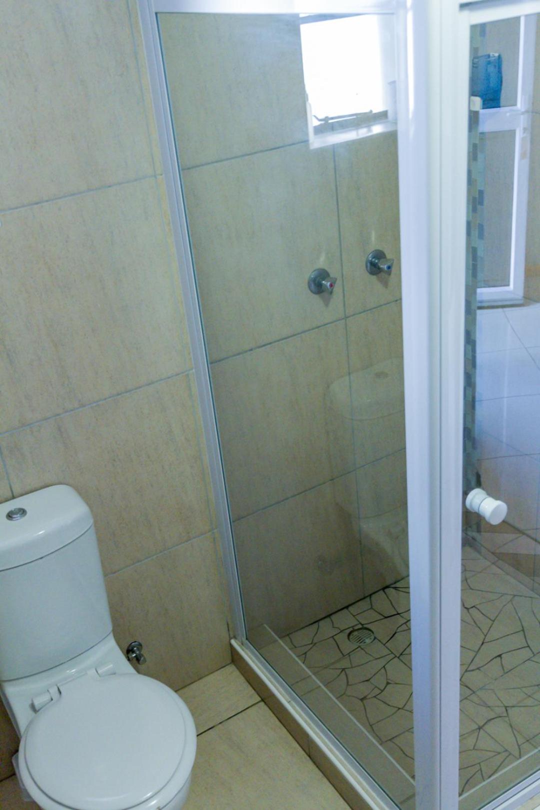 Standard Twin Room photo 3