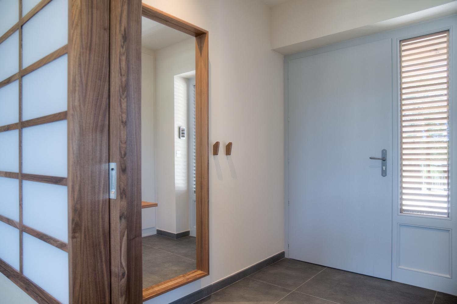 Suite with Hot Tub - Photo 15