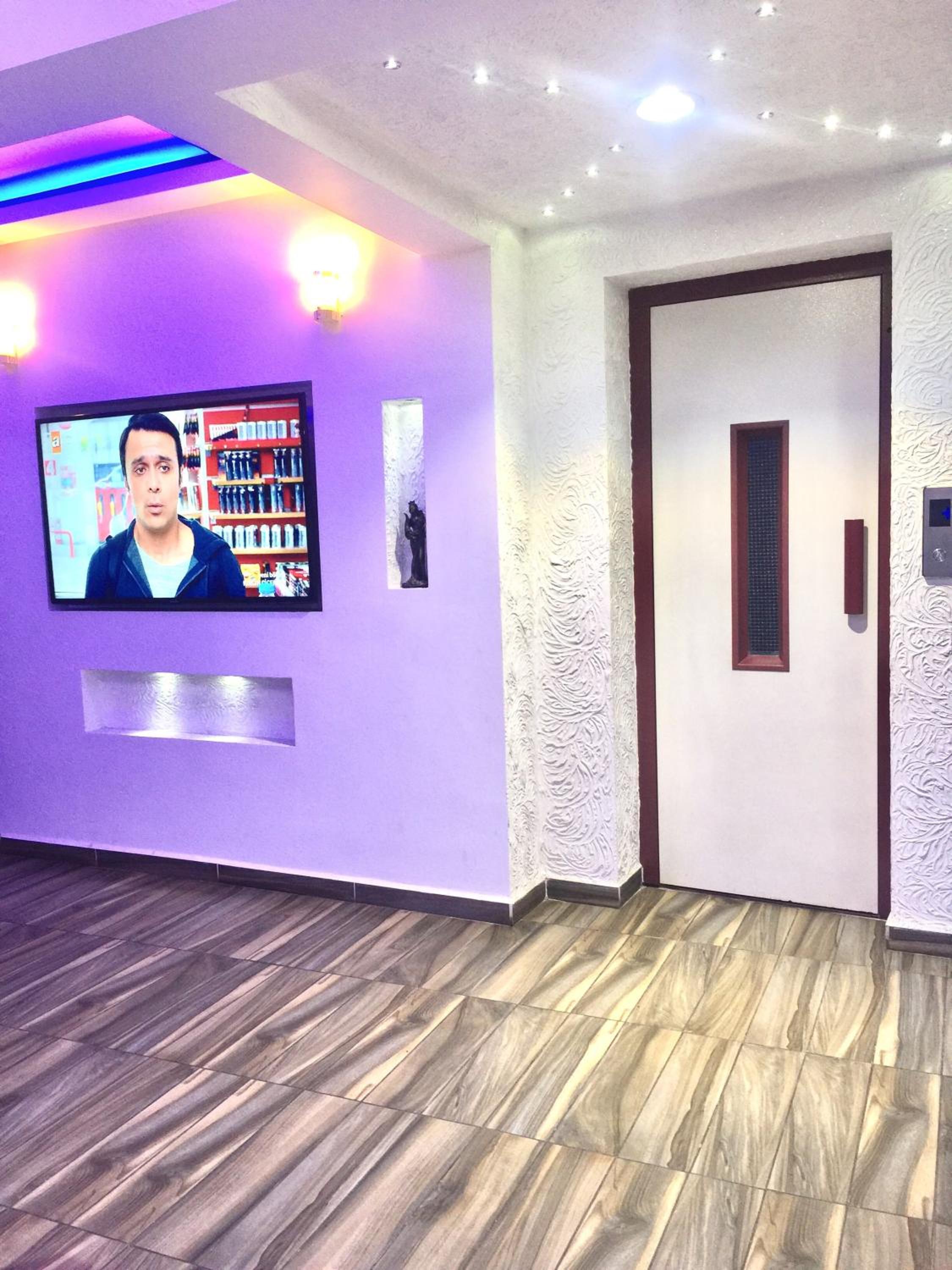 Deluxe Studio