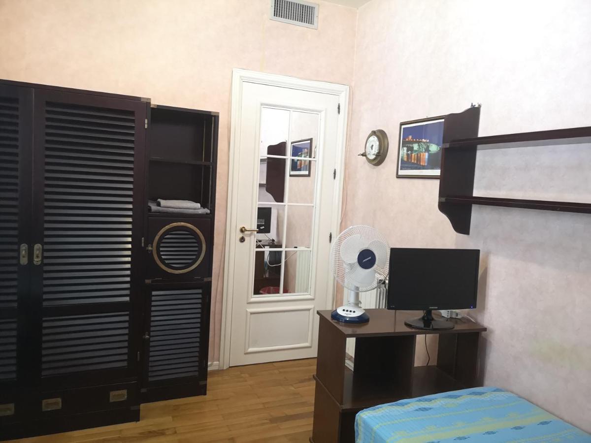 Standard Single Room with Shared Bathroom photo 1
