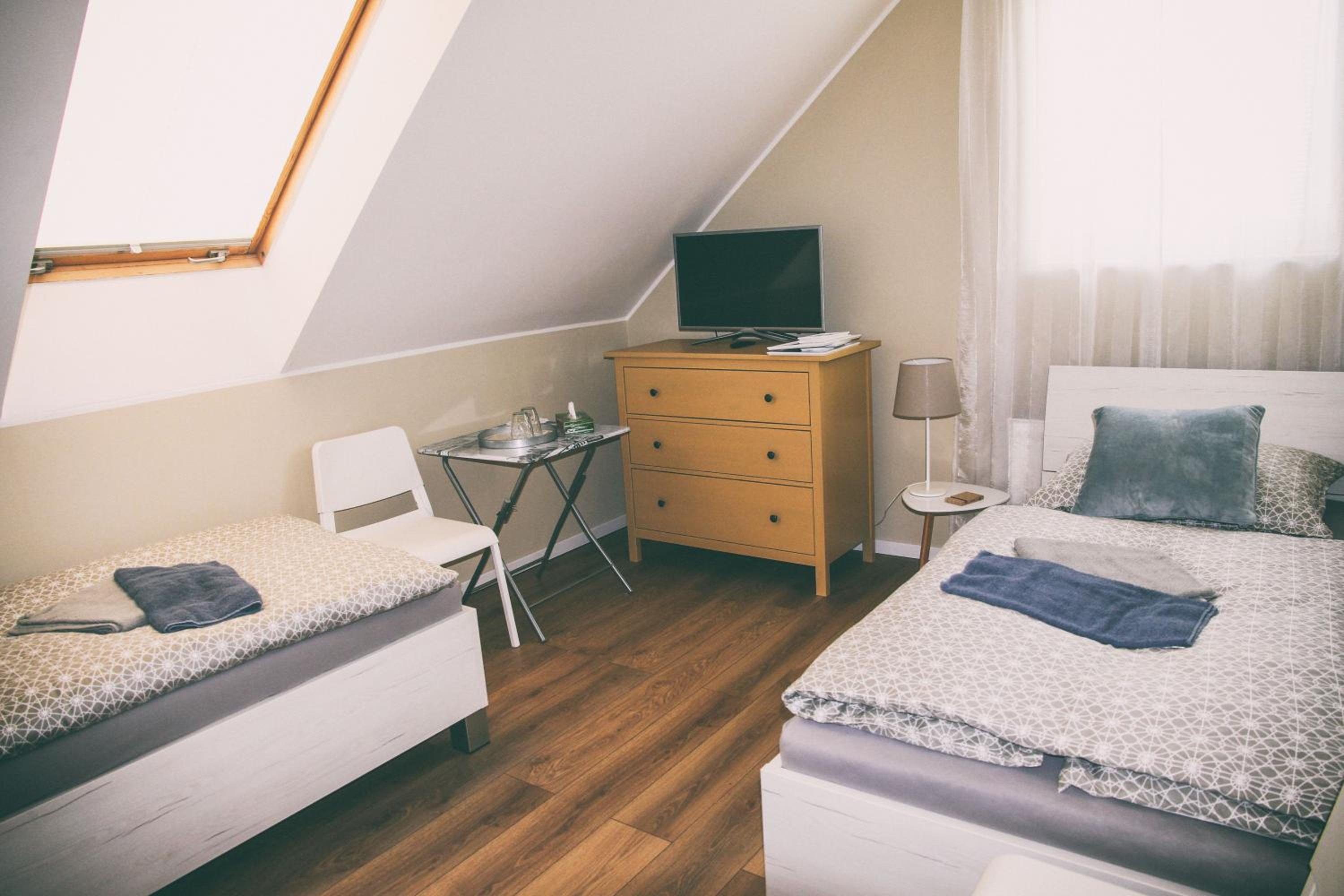 Standard Twin Room photo 3