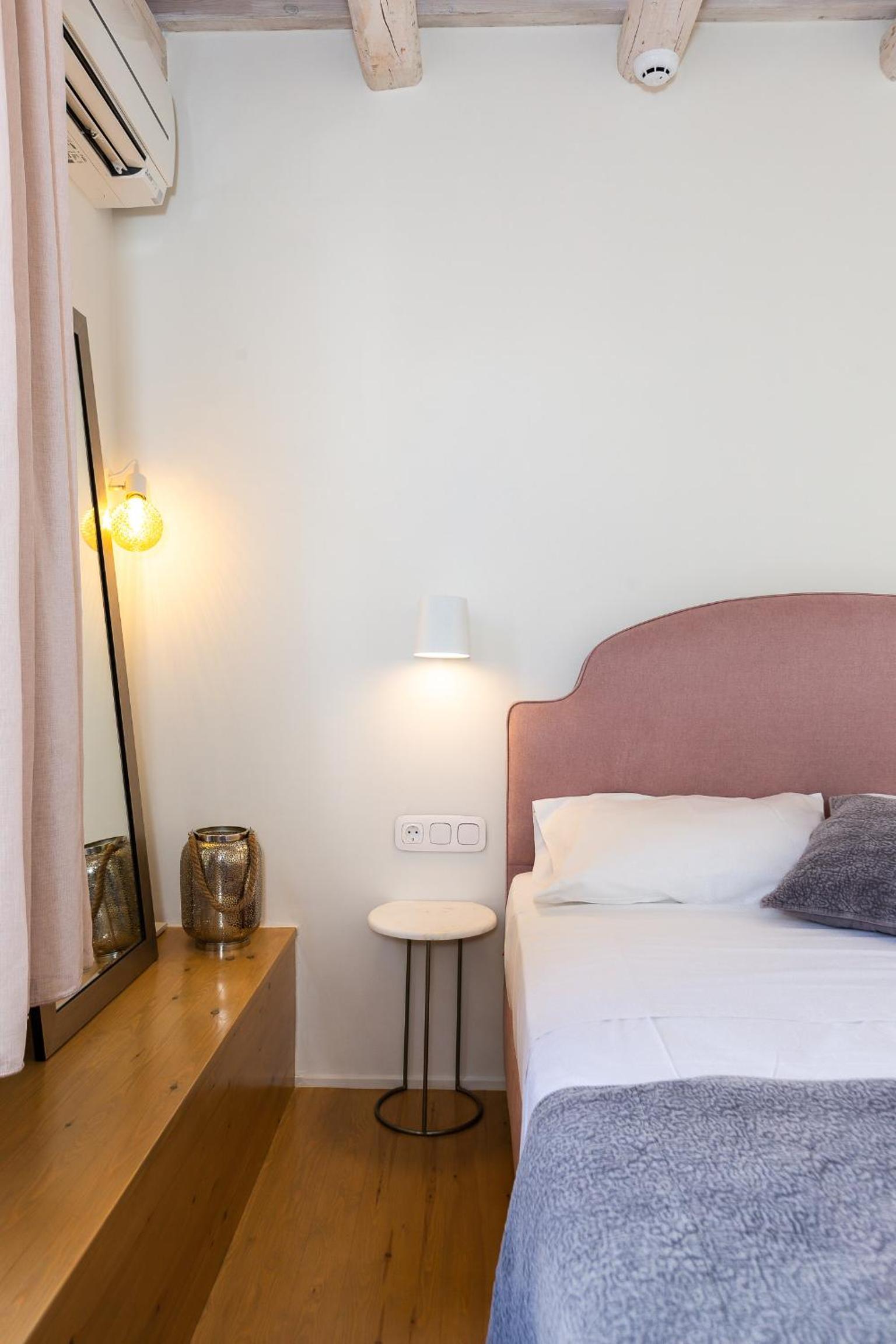 Deluxe King Suite with Hammam and Terrace photo 3