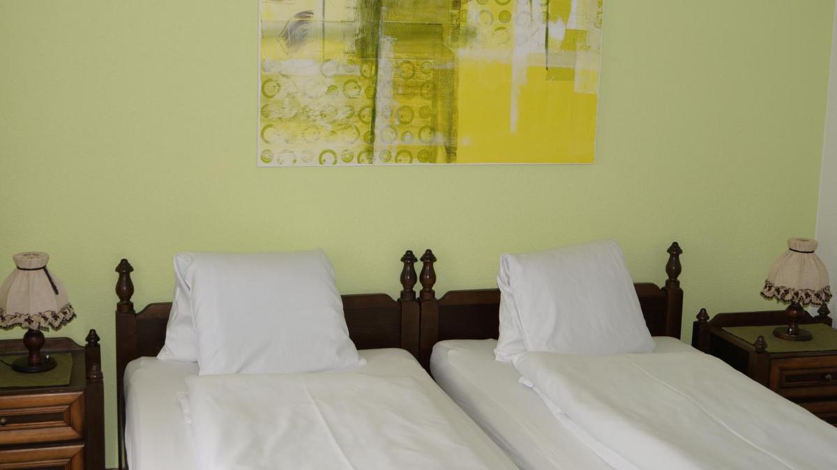 Double Room with Private Bathroom photo 2