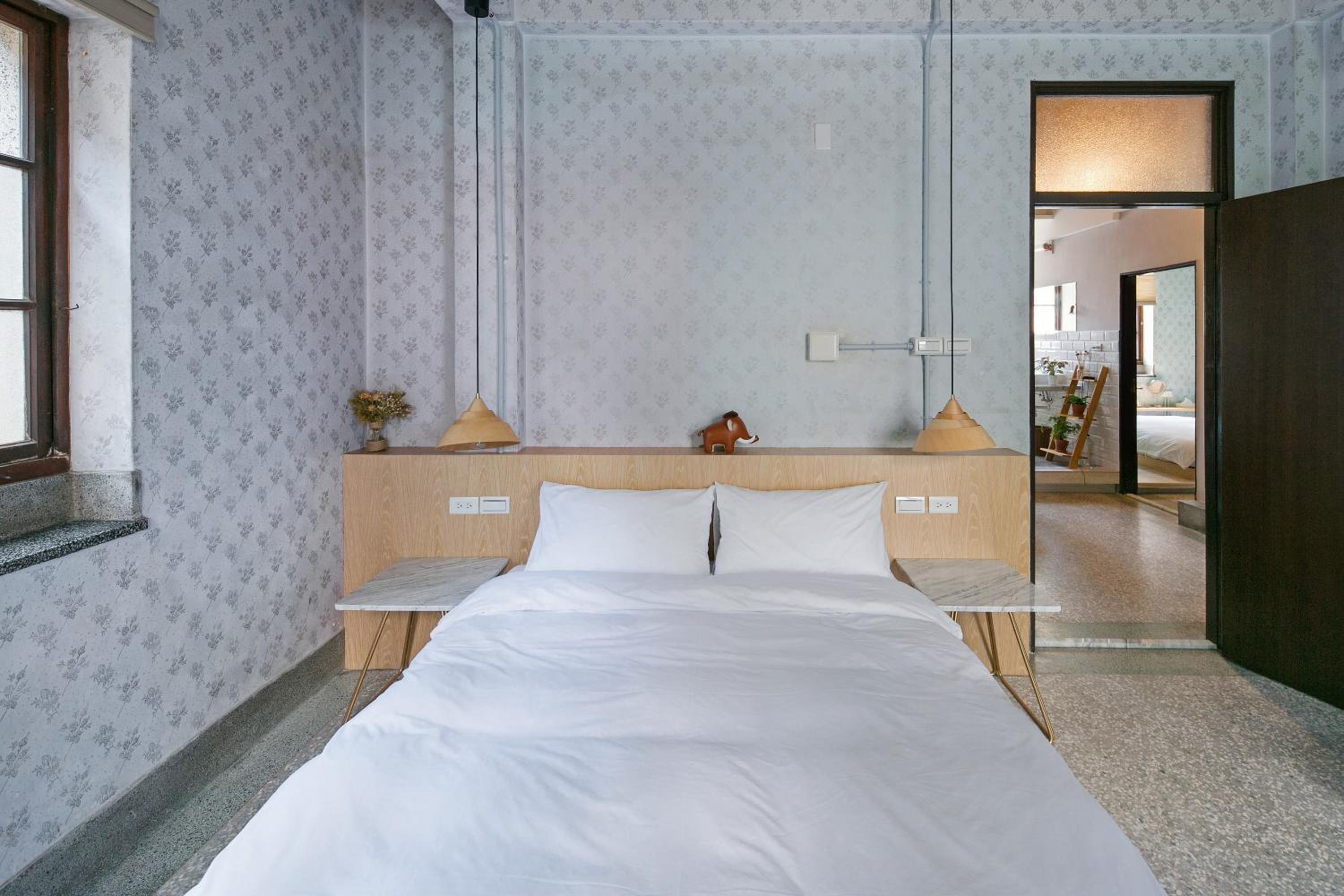 Double Room with Balcony (shared bathroom) photo 3