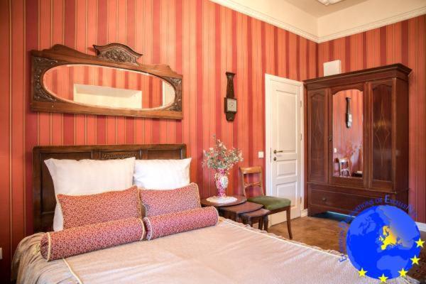 Deluxe Double Room with Bath photo 1