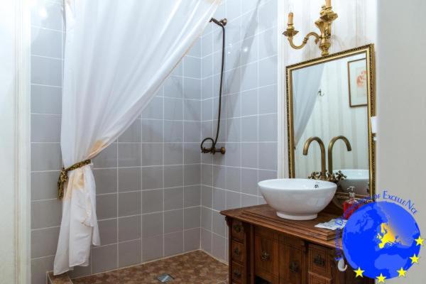 Deluxe Double Room with Shower photo 1