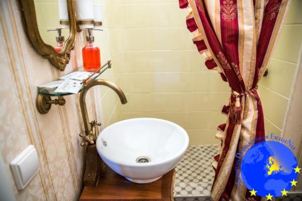 Deluxe Double Room with Shower photo 3