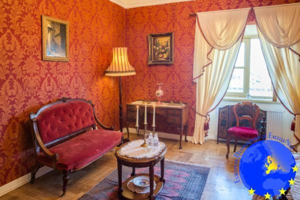 Deluxe Double Room with Shower