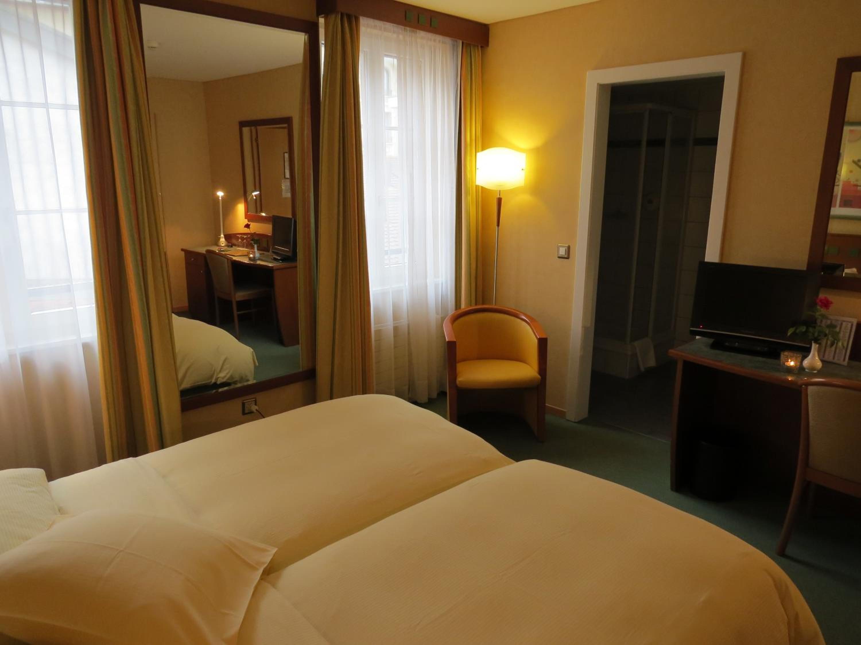 Budget Twin Room photo 2
