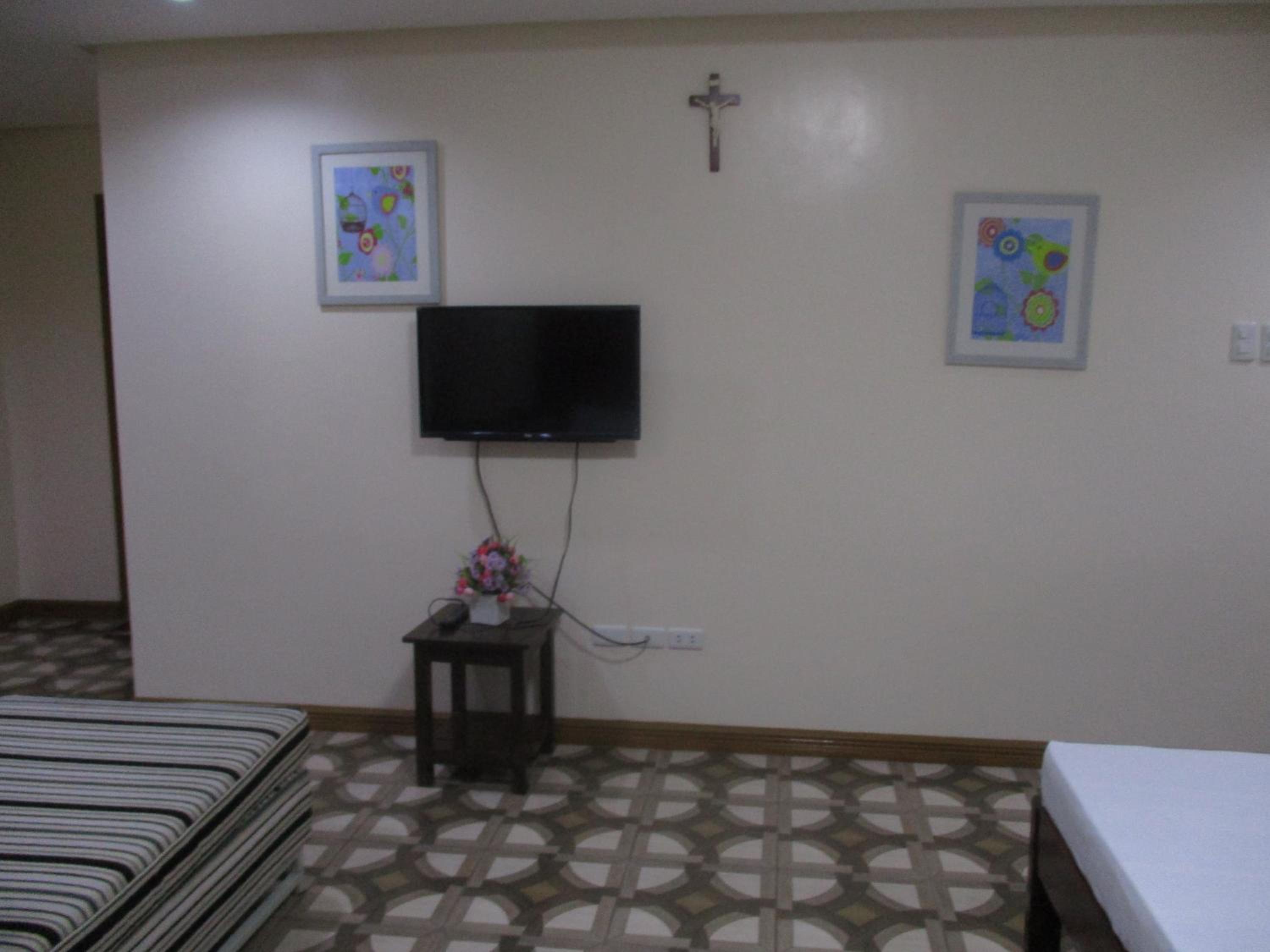 Family Room with Private Bathroom photo 3