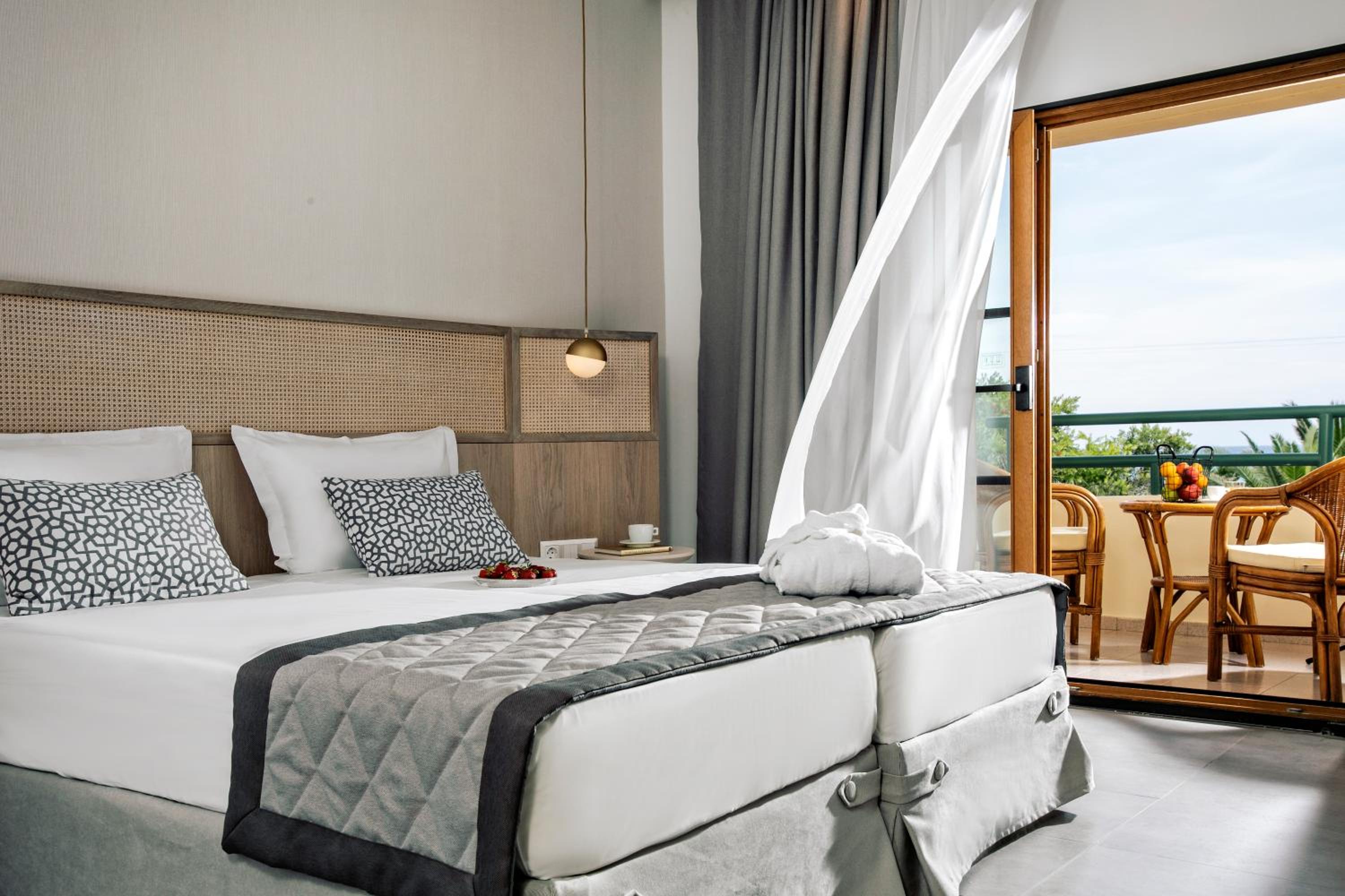 Junior Suite with Sea View photo 3