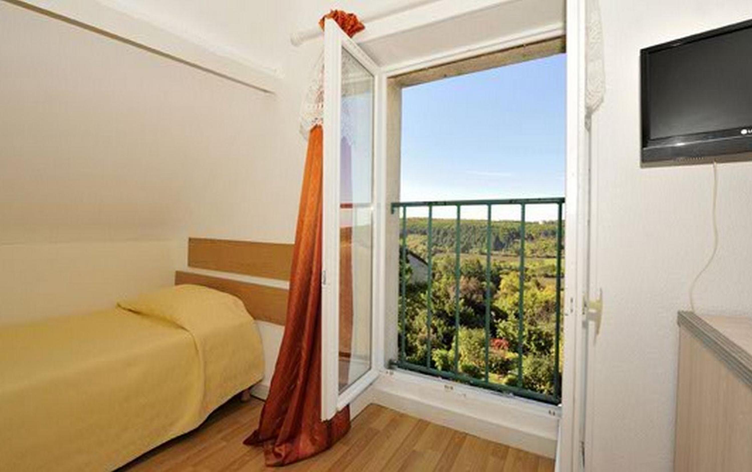 Superior Double or Twin Room - Photo 8