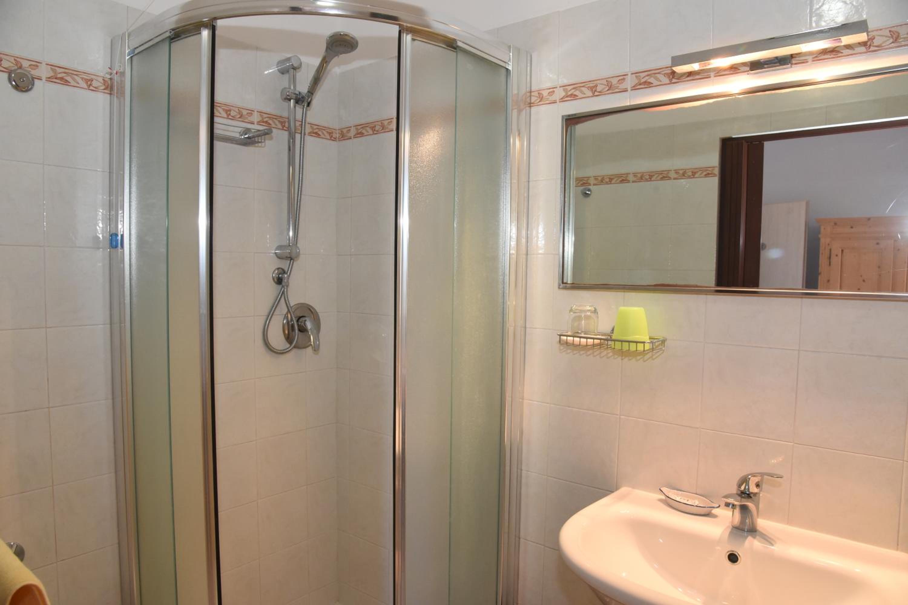 Double Room with Private Bathroom photo 3