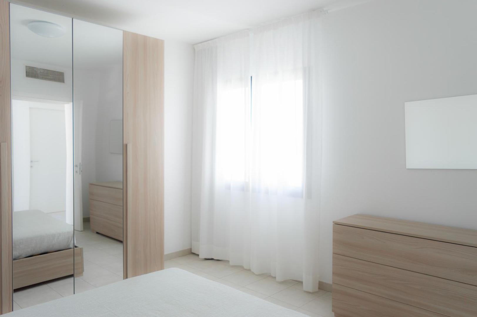One-Bedroom Apartment - Photo 4